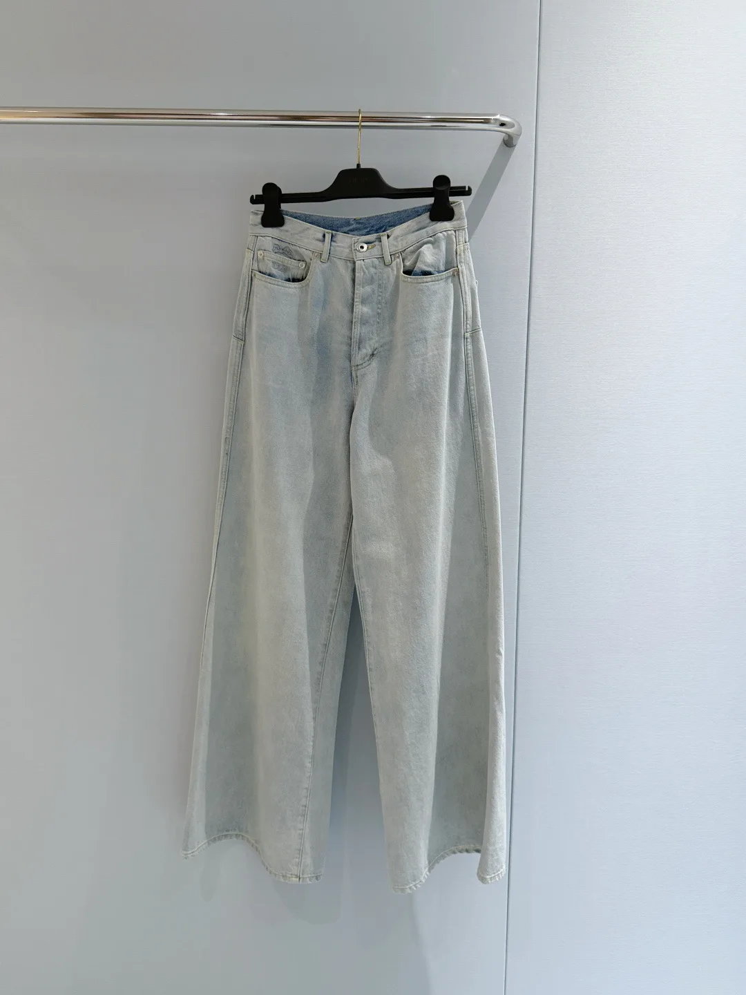 Джинсы Женские Christian Dior 17340485