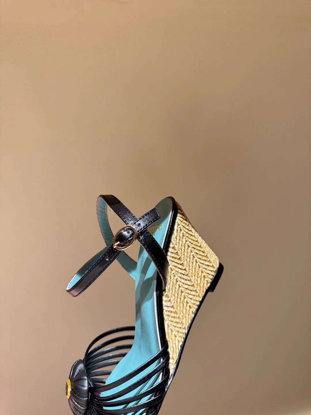Босоножки Женские Valentino 17968669