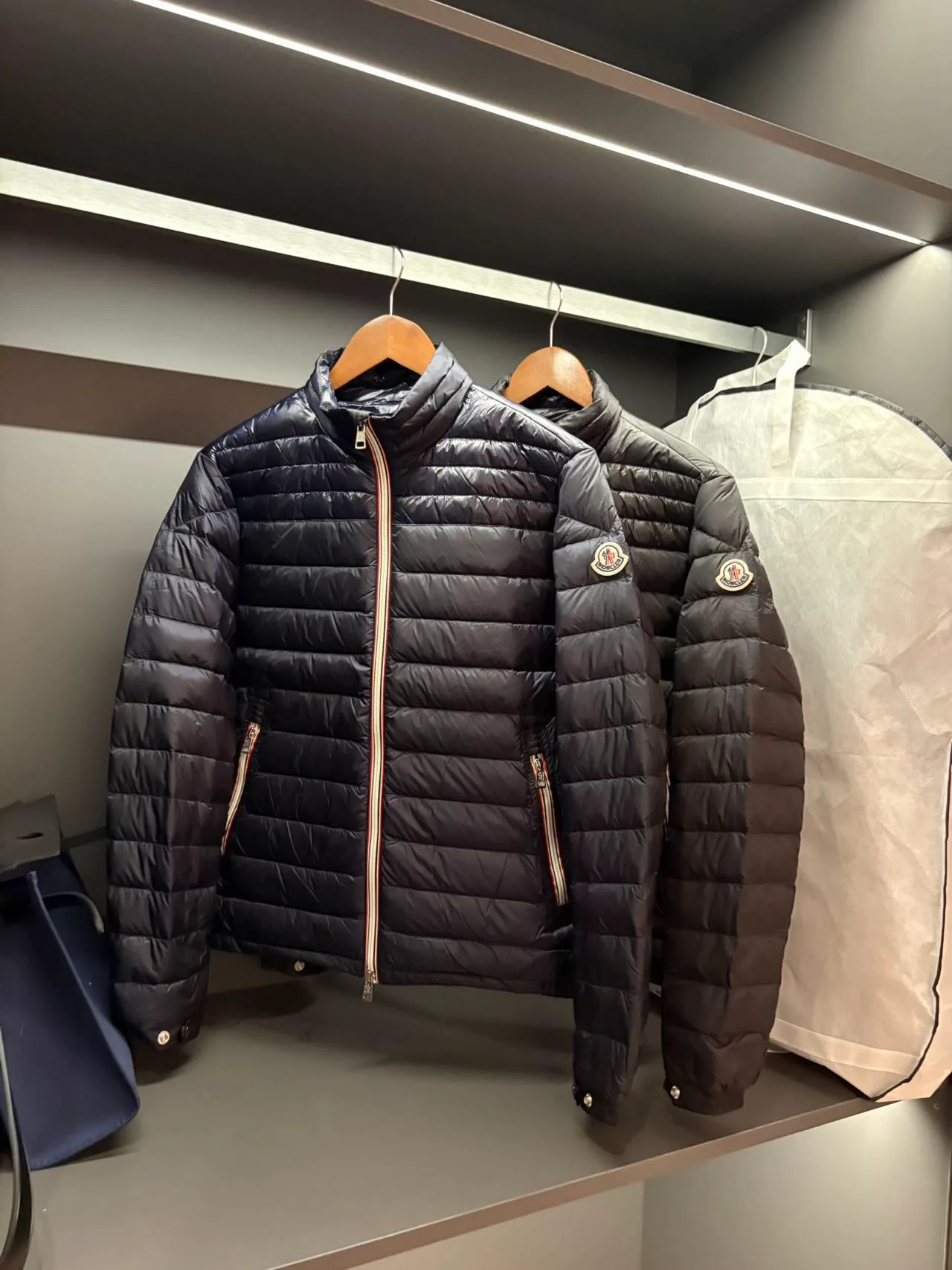 Куртки И Пуховики Женские Moncler 19185577