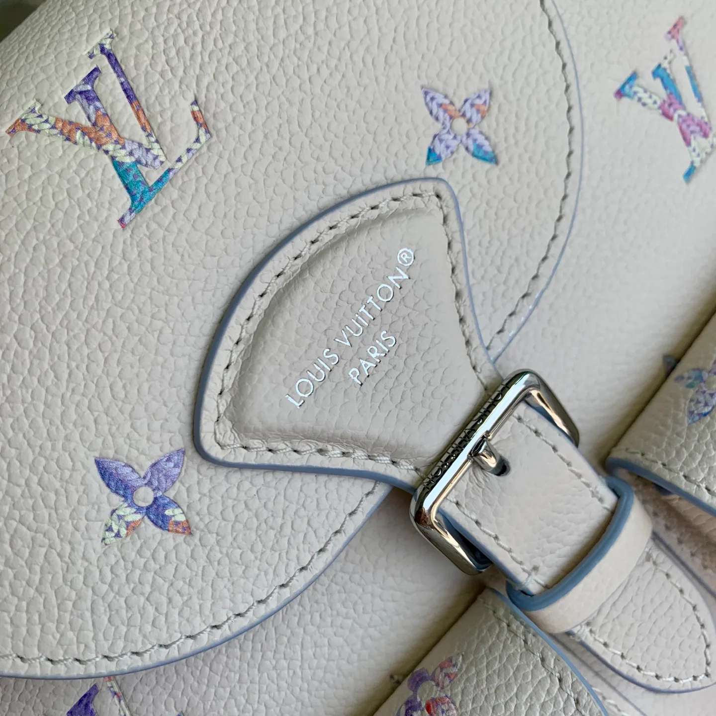 Классические Сумки Женские Louis Vuitton 18147478