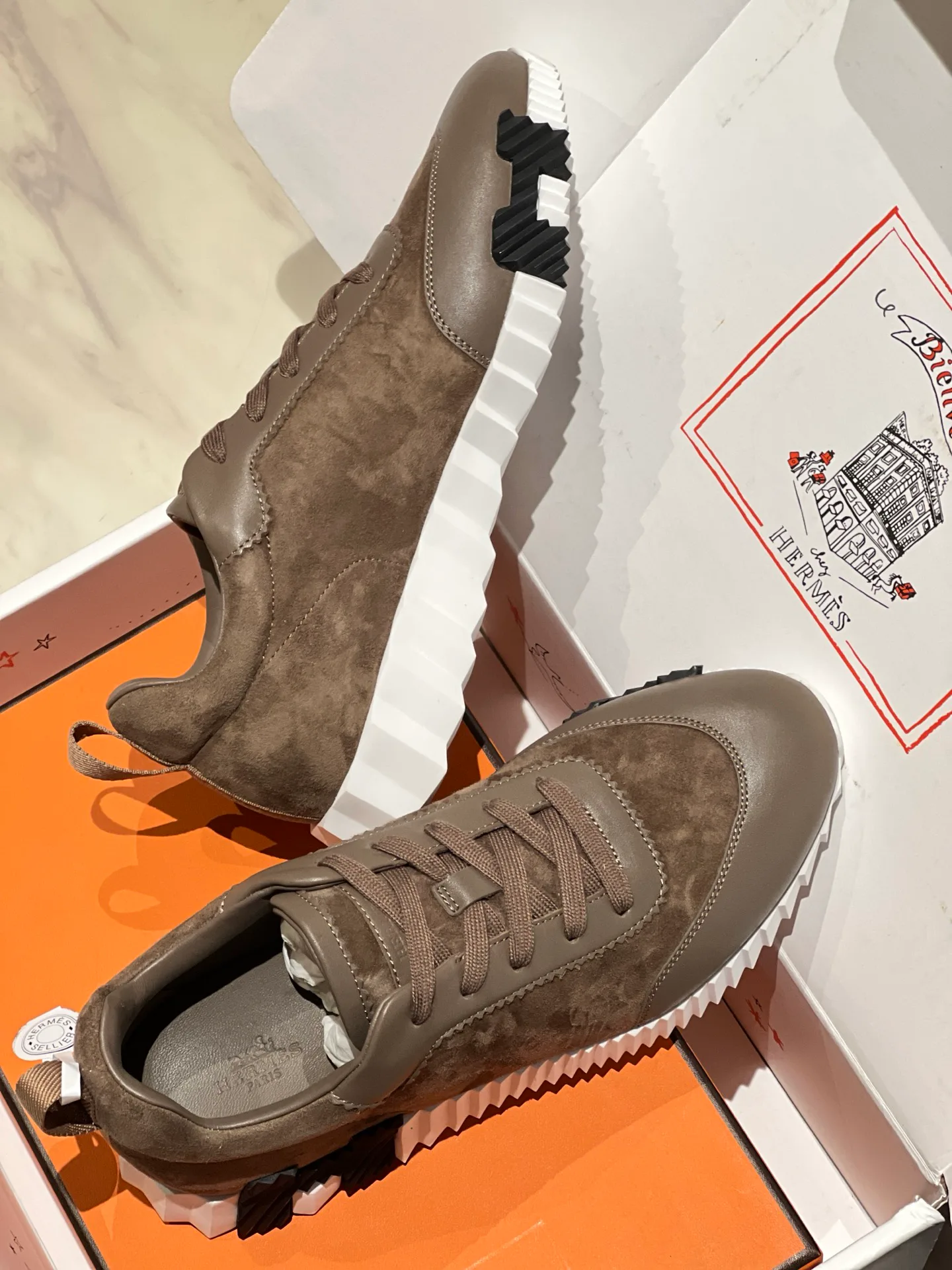 Кроссовки Женские Hermes 18080324