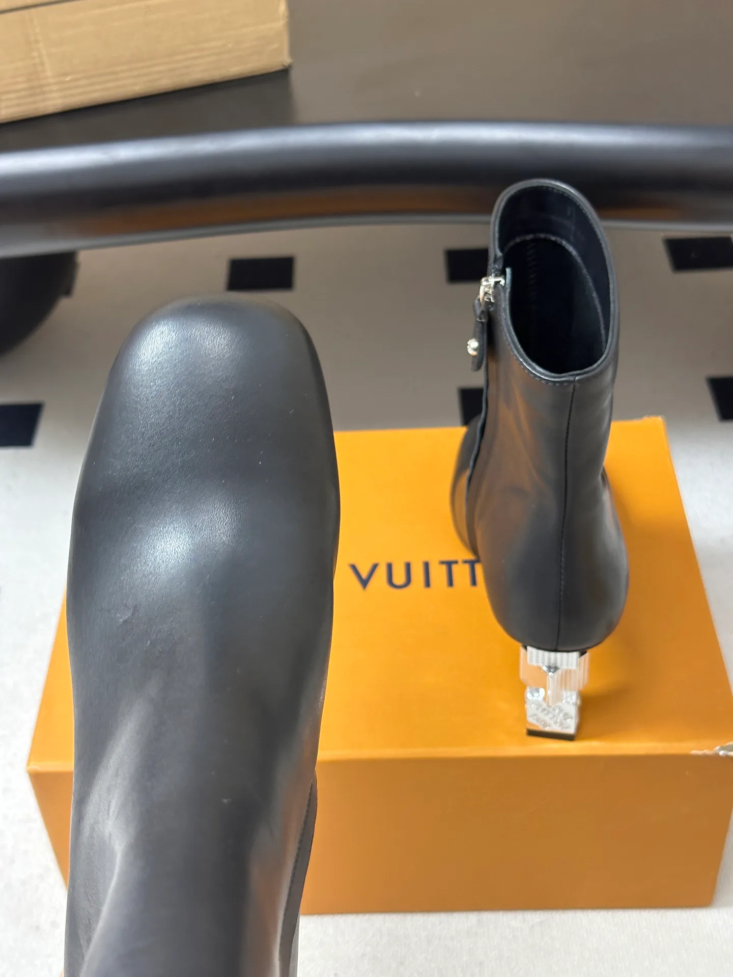 Ботильоны Женские Louis Vuitton 18388130