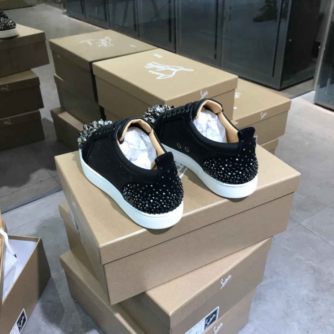 Кроссовки Женские Christian Louboutin 19081277