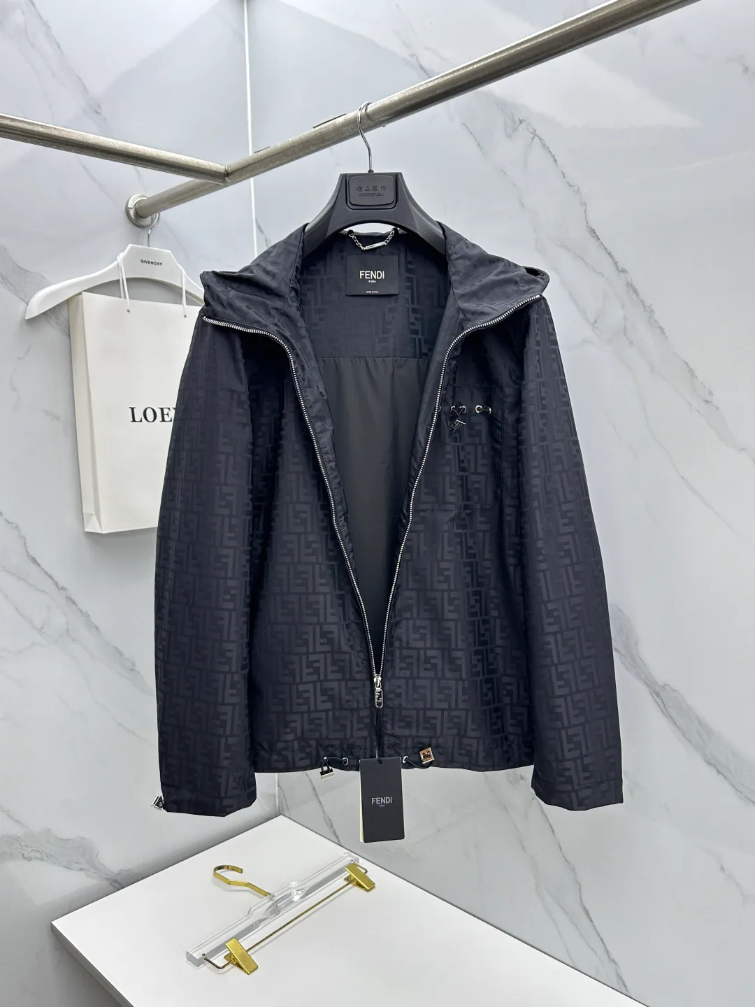 Куртки И Пуховики Мужские Fendi 18246795