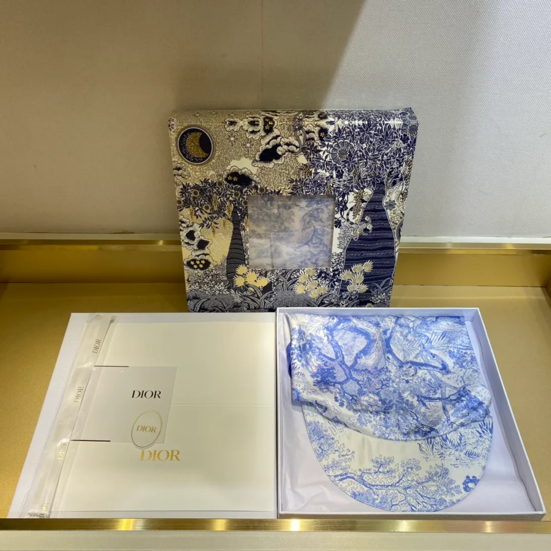 Головные Уборы Christian Dior 242214