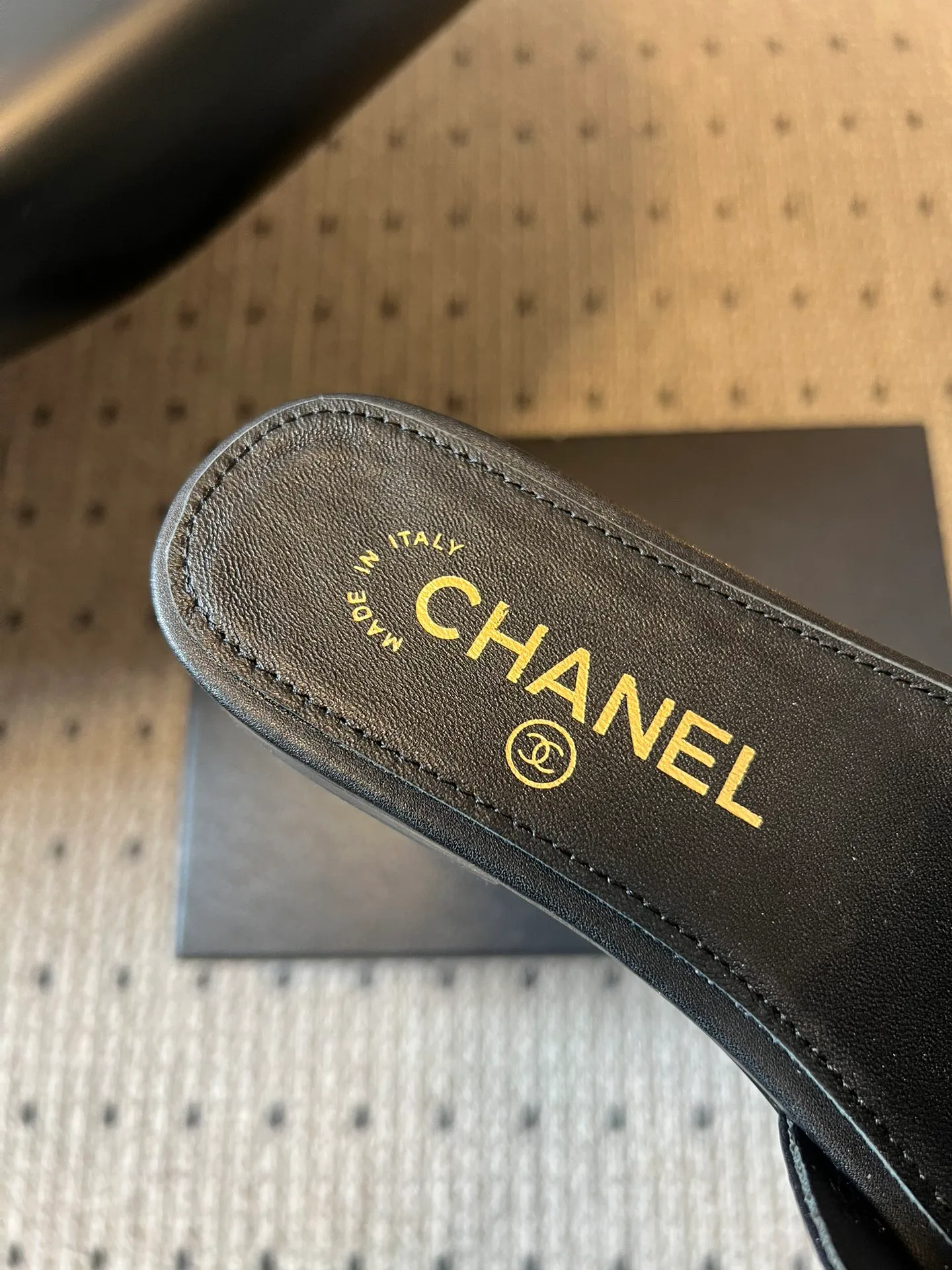 Шлепанцы Женские Chanel 5066813