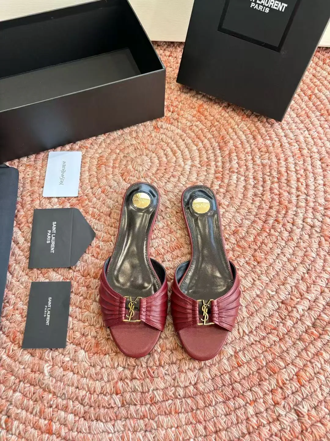 Шлепанцы Женские Saint Laurent 11755424