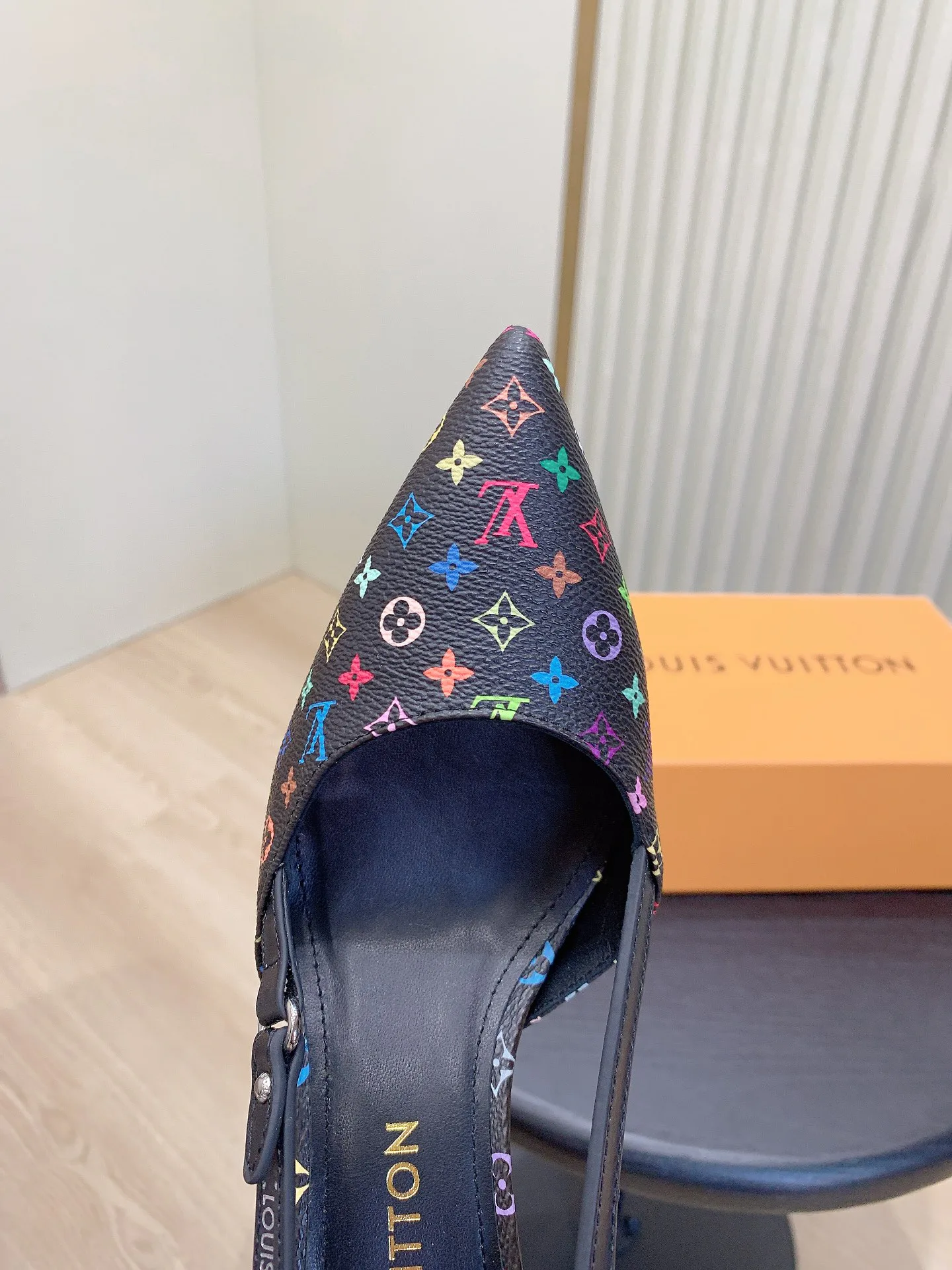 Туфли Женские Louis Vuitton 1834457