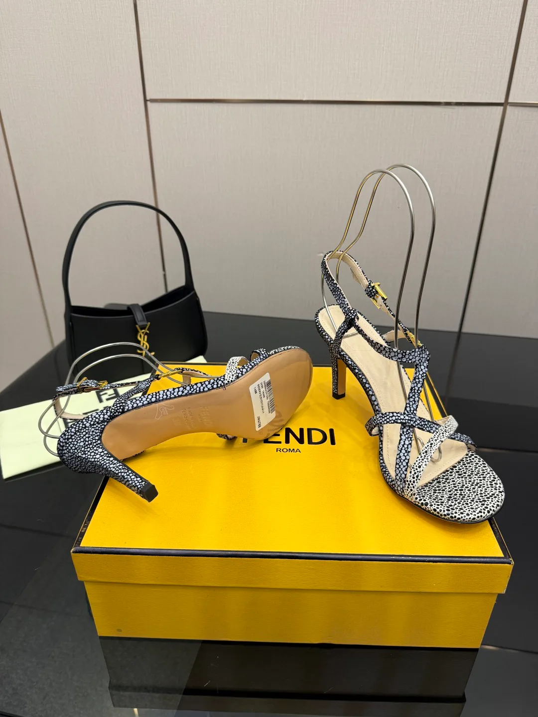Босоножки Женские Fendi 5052112