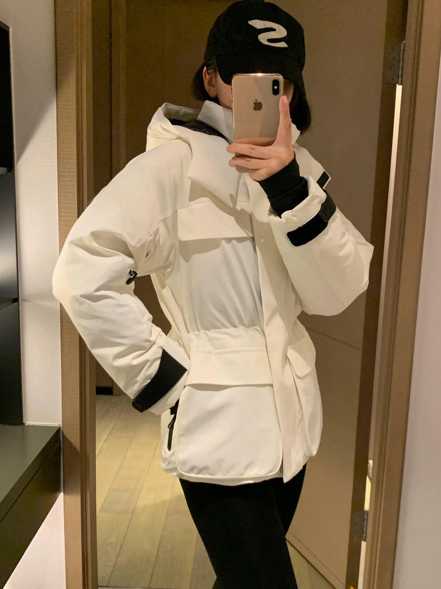 Куртки И Пуховики Женские Moncler 1513776