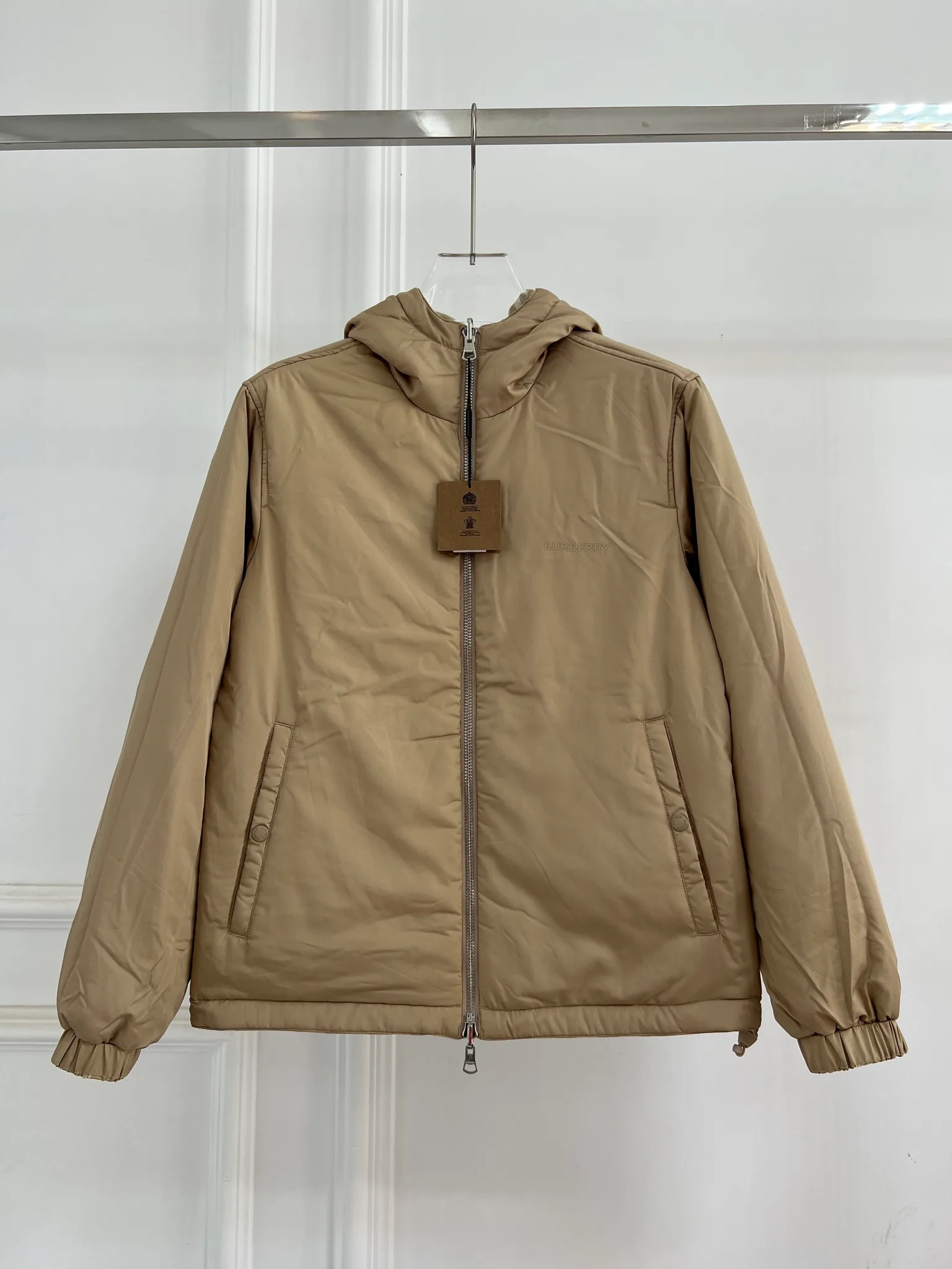 Куртки И Пуховики Женские Burberry 18415749