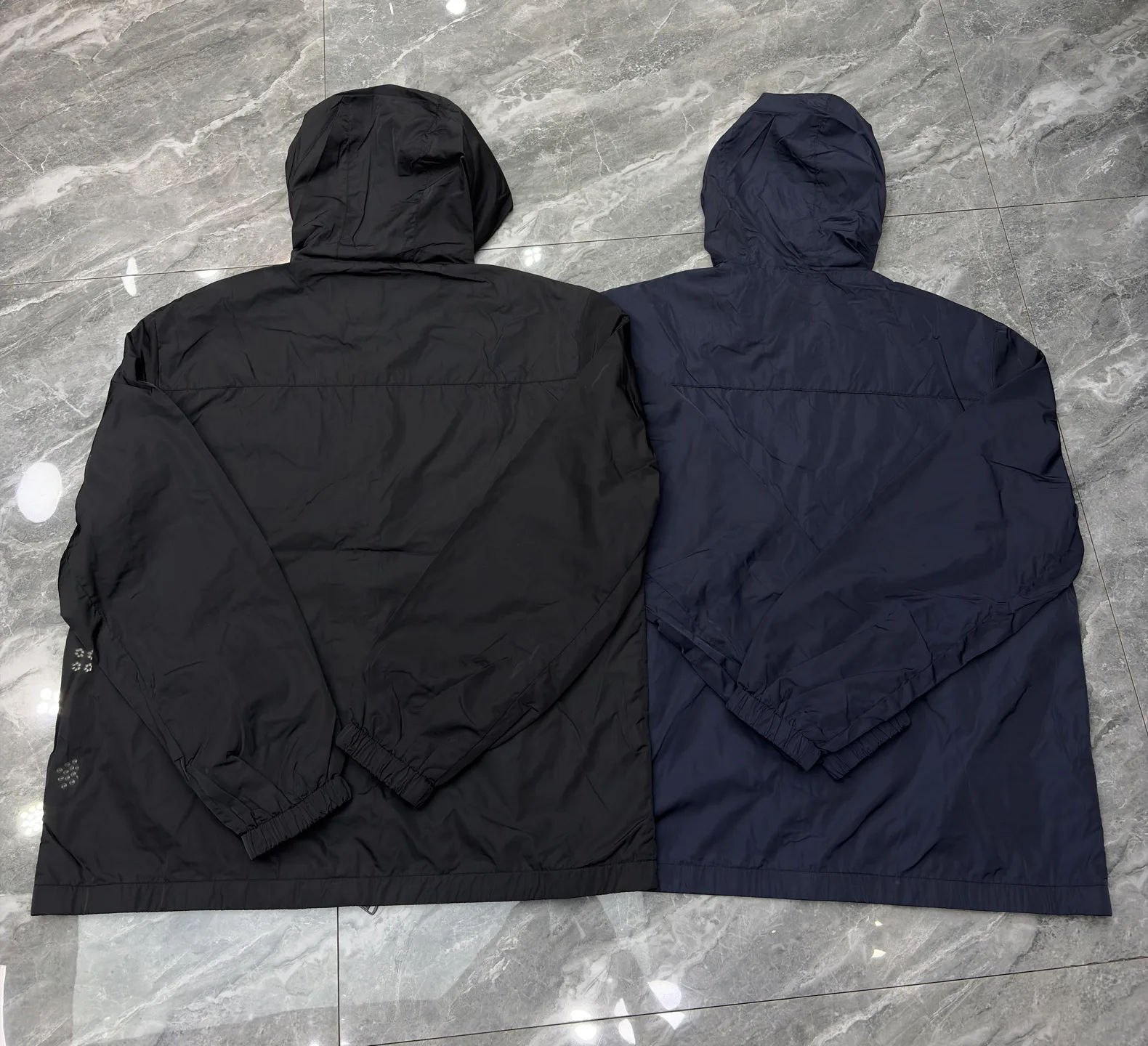 Куртки И Пуховики Мужские Moncler 11641505