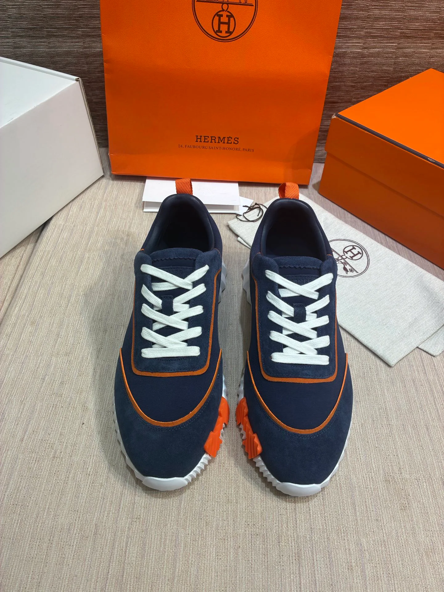 Кроссовки Женские Hermes 17977063