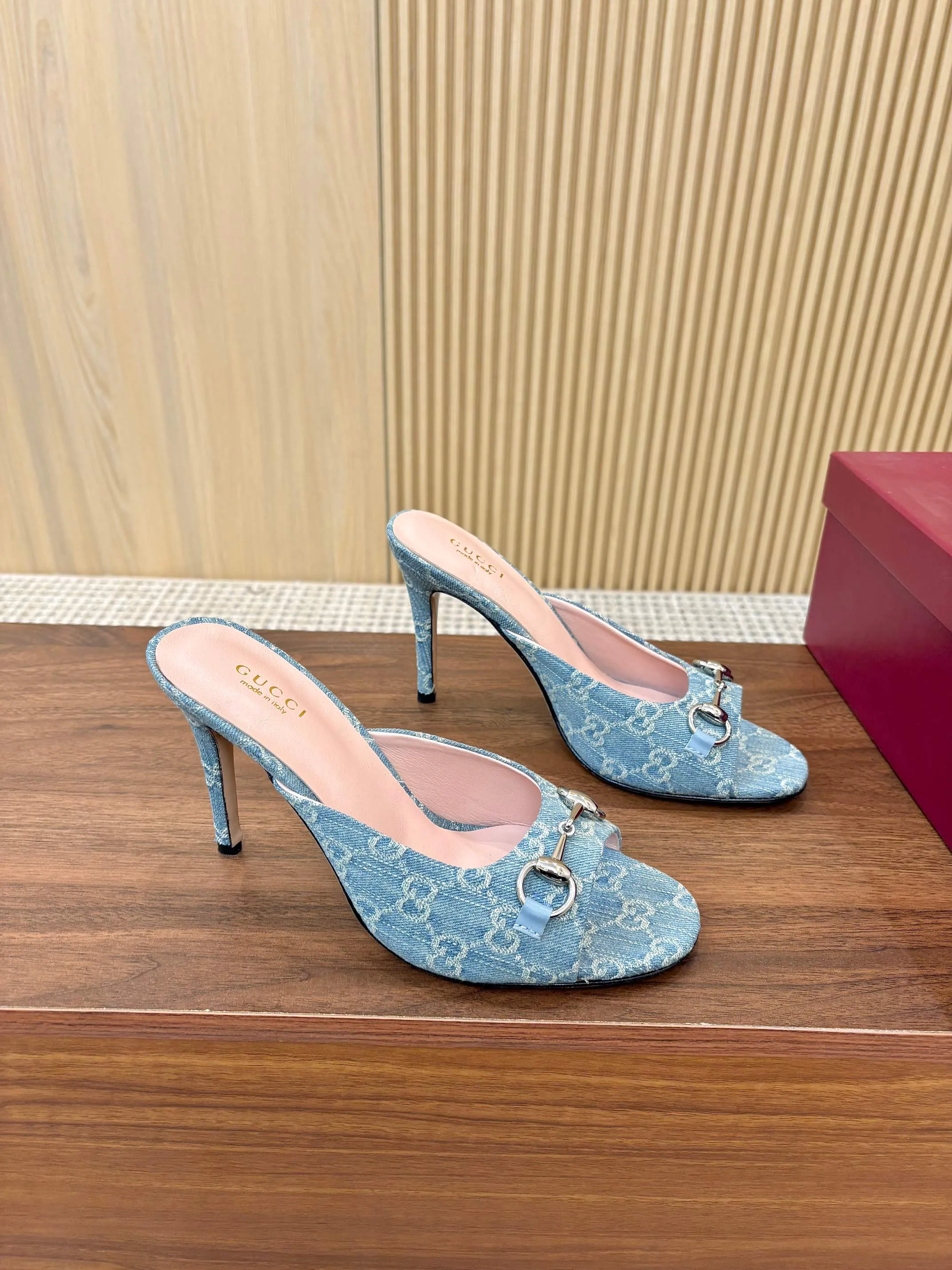 Босоножки Женские Gucci 11529298