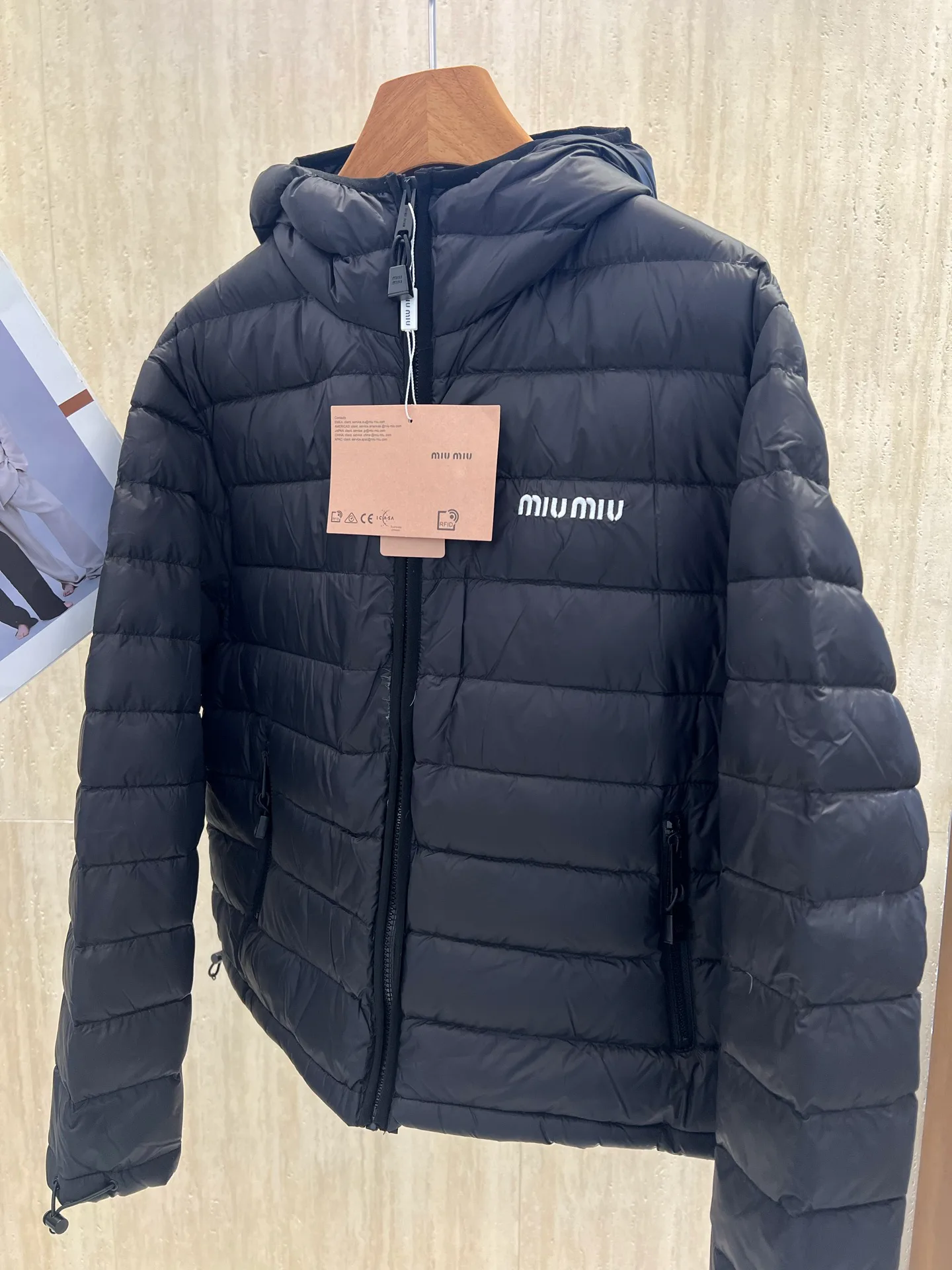 Куртки И Пуховики Женские Miu Miu 18657939