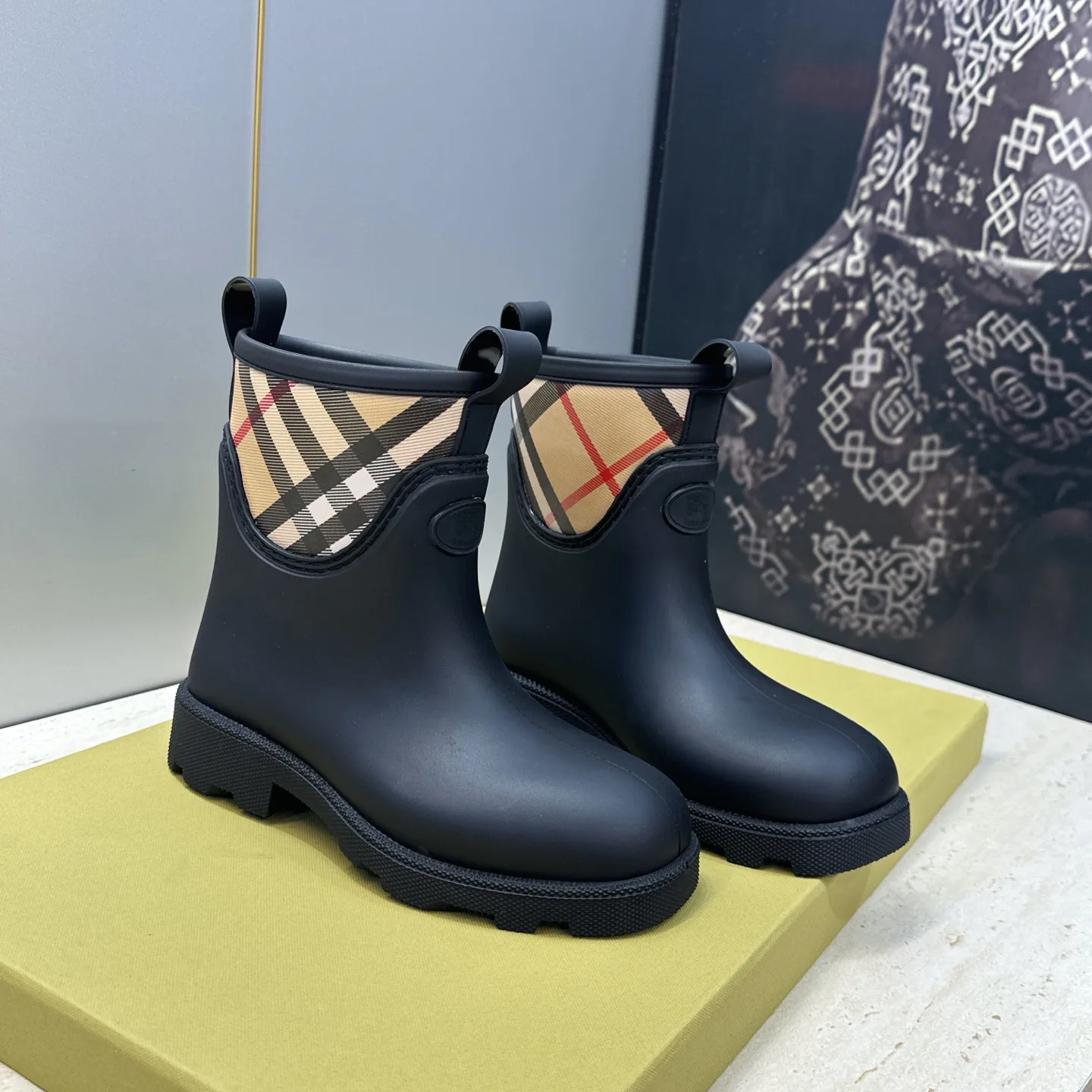 Сапоги Женские Burberry 18235848