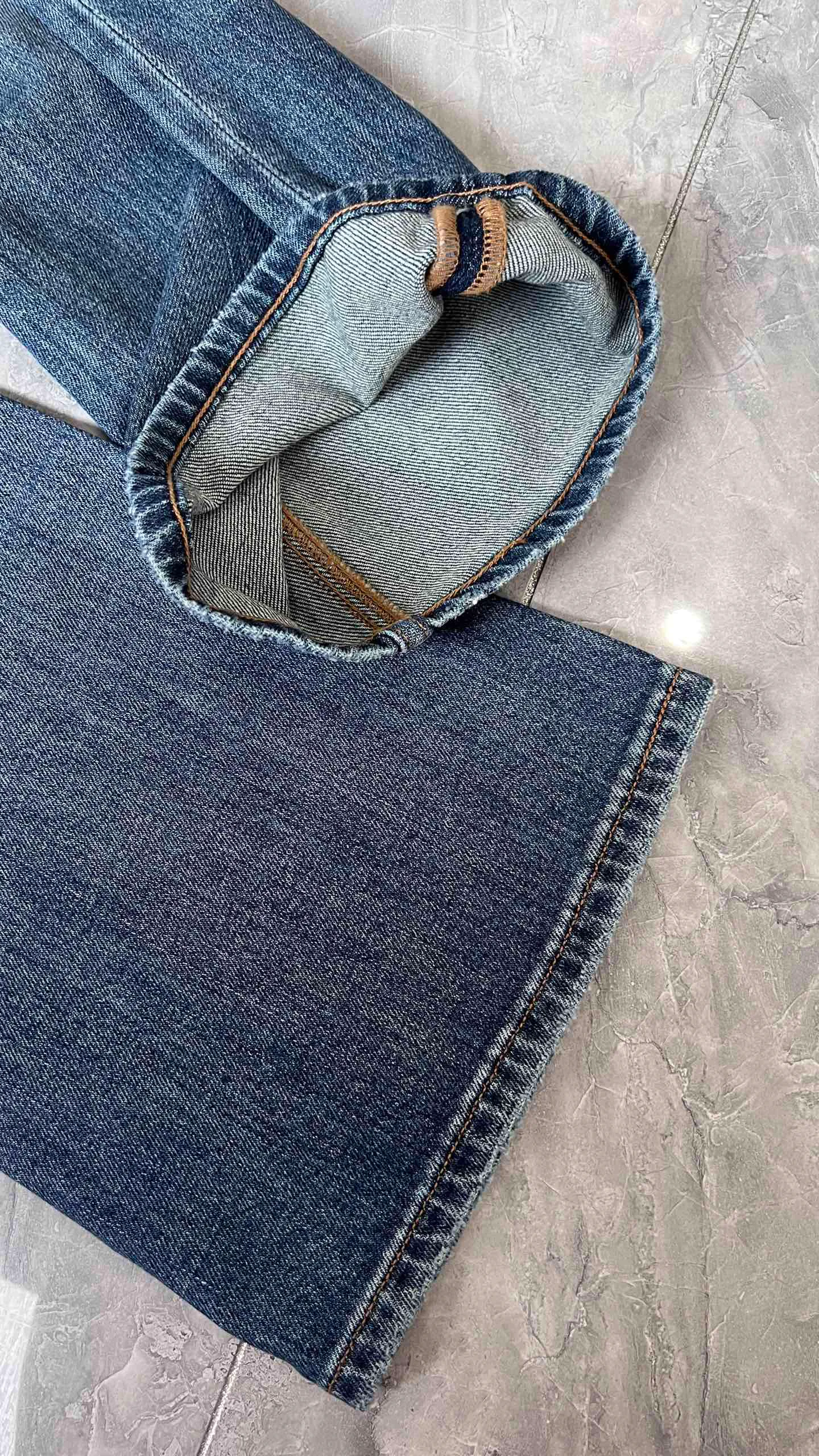 Джинсы Женские Saint Laurent 18442968