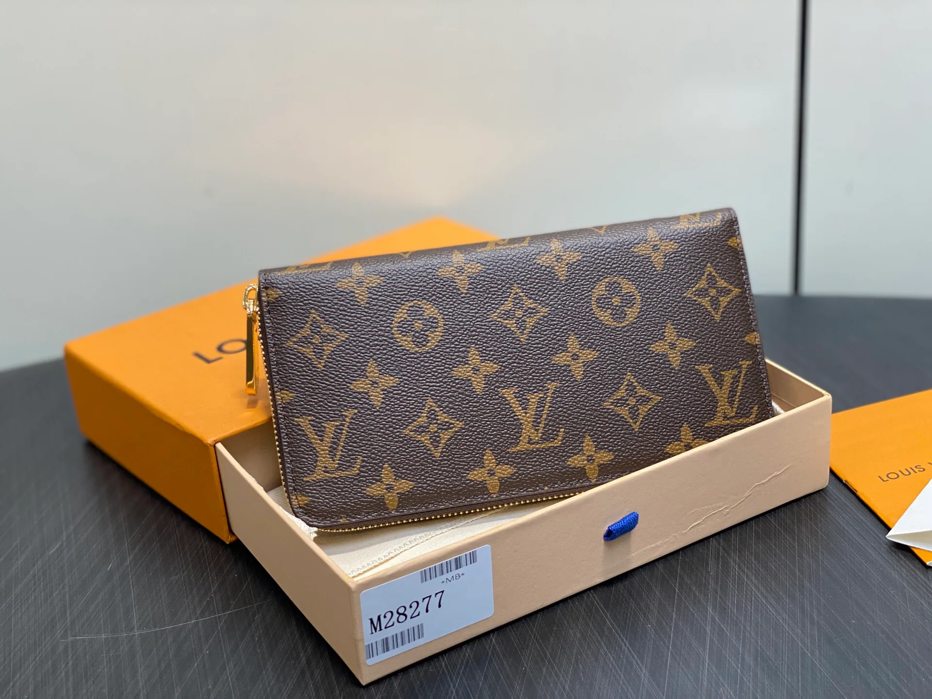 Классические Сумки Женские Louis Vuitton 12173474