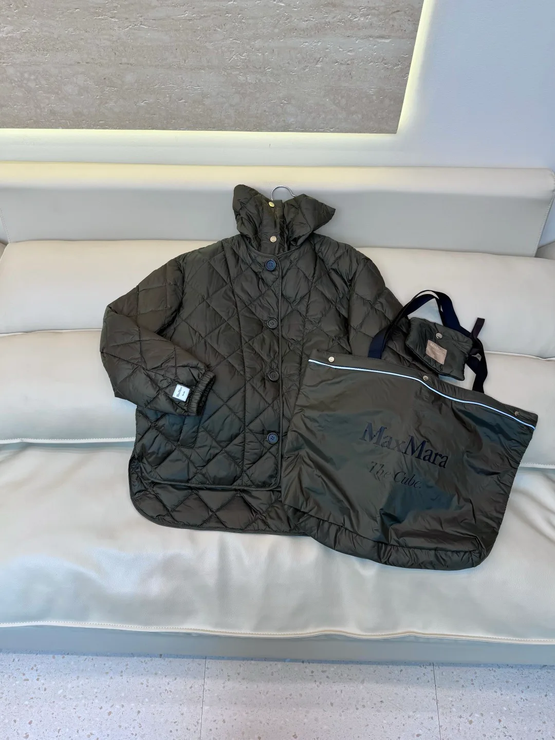 Куртки И Пуховики Женские Max Mara 17917319