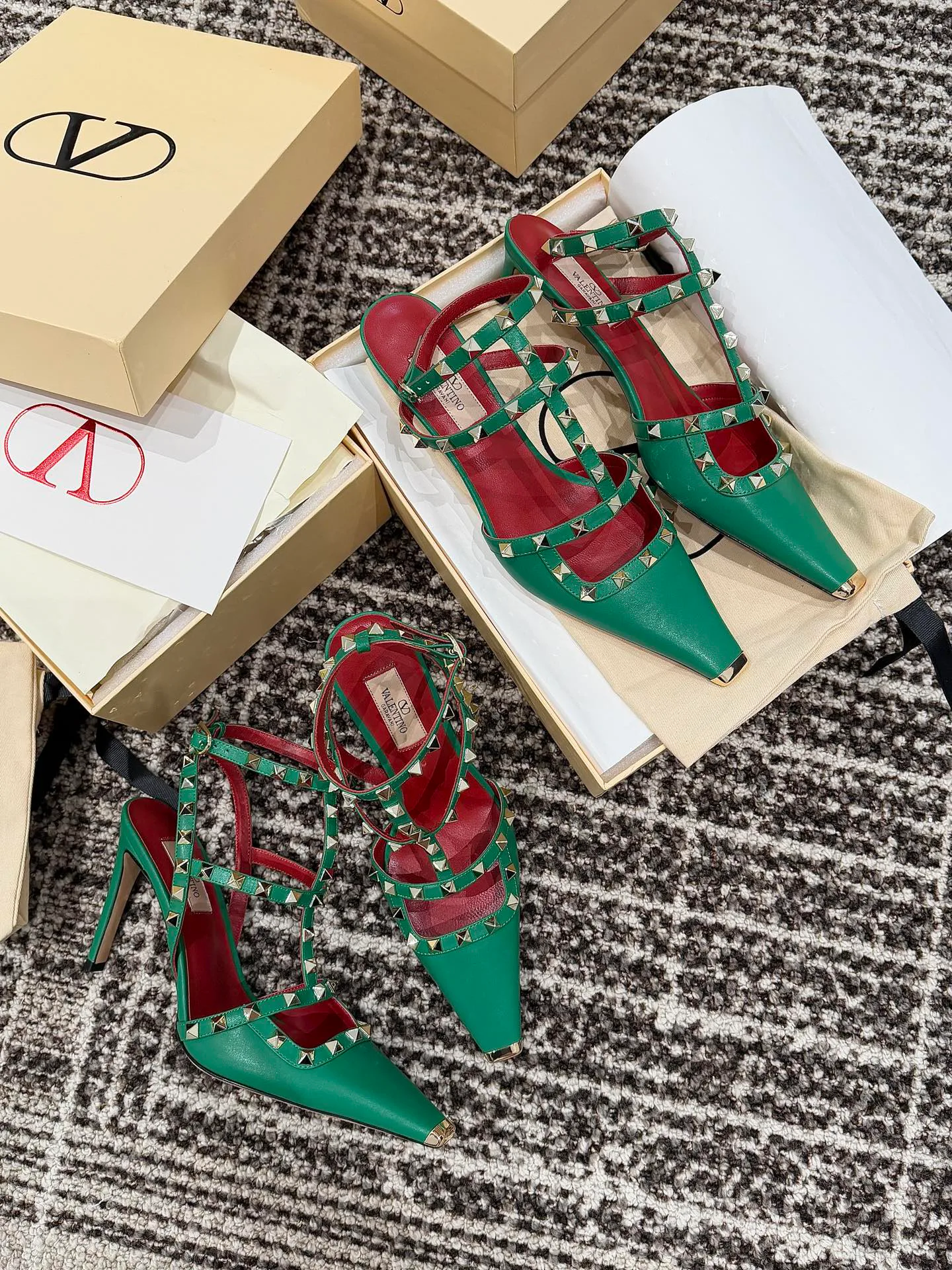 Босоножки Женские Valentino 18981660