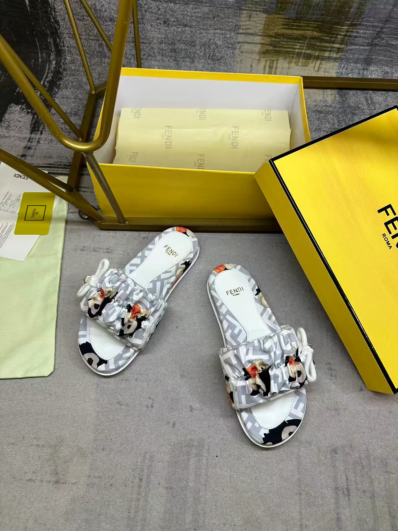 Сандалии Женские Fendi 11513184