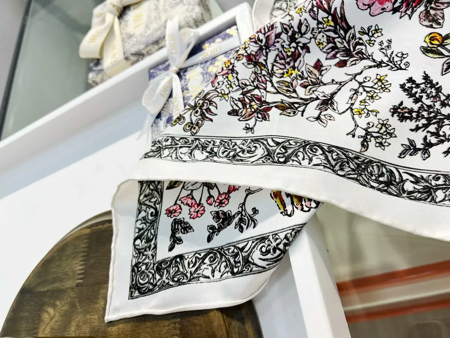 Шарфы Christian Dior 26204