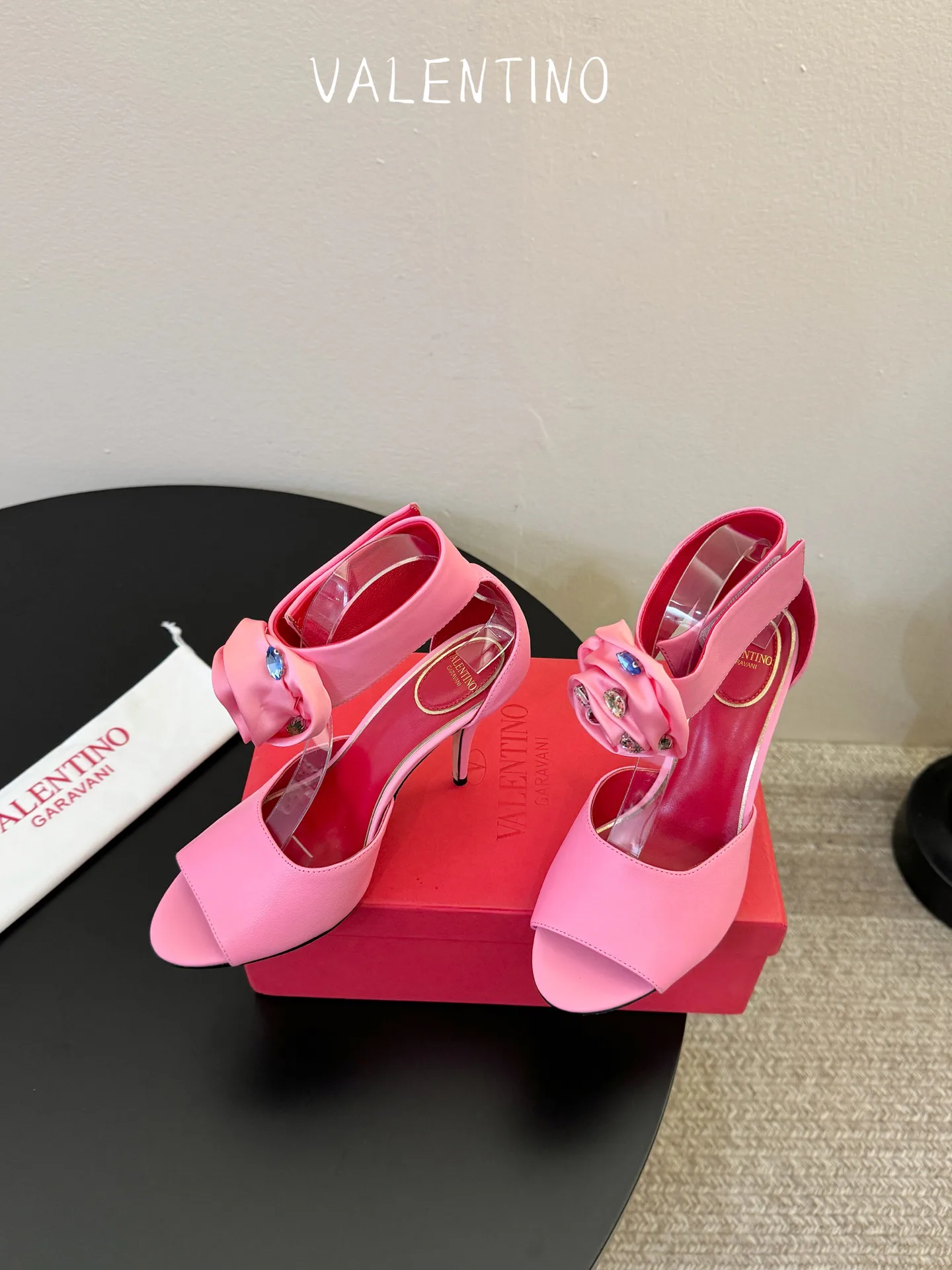 Босоножки Женские Valentino 17281540