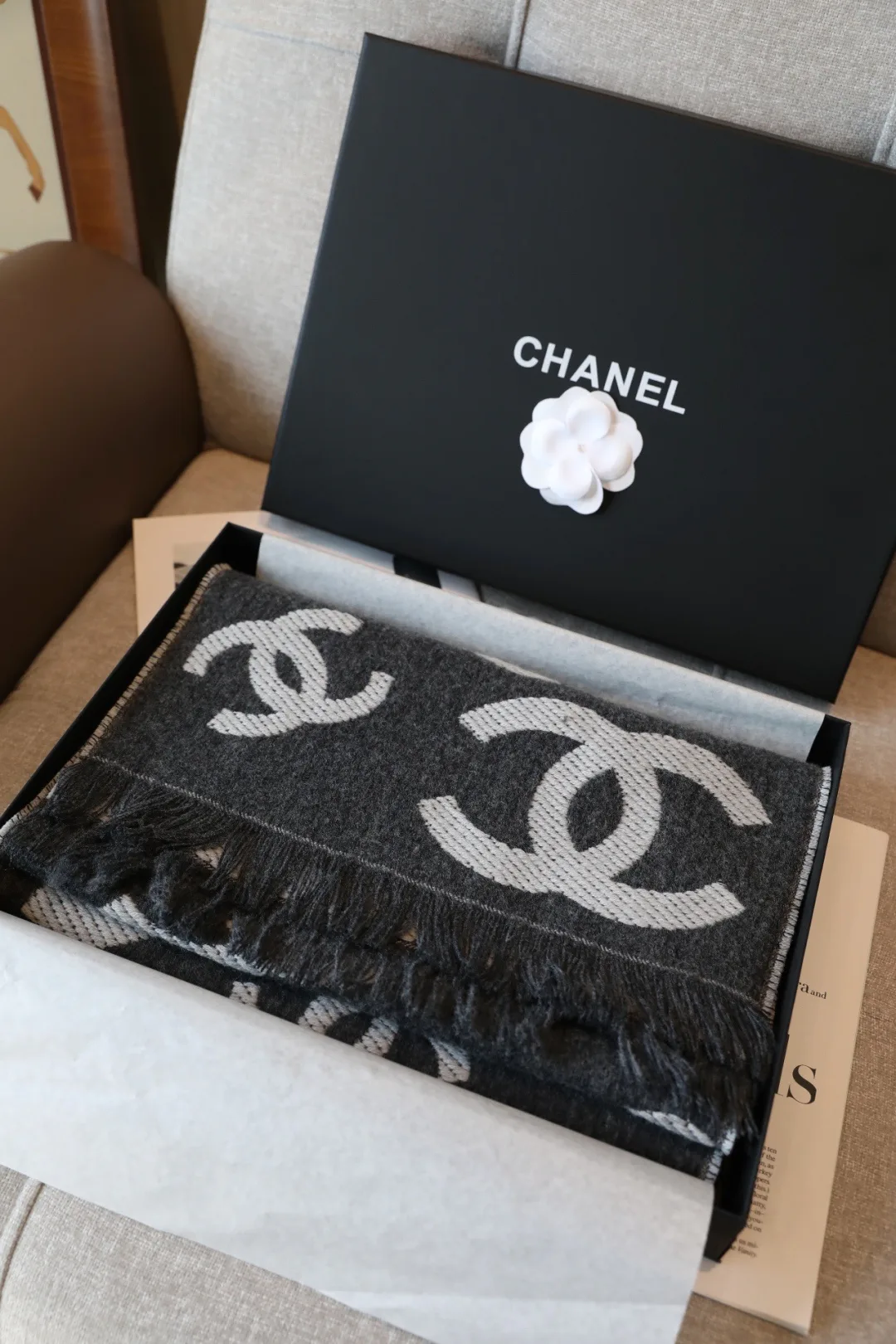 Шарфы Chanel 18618576