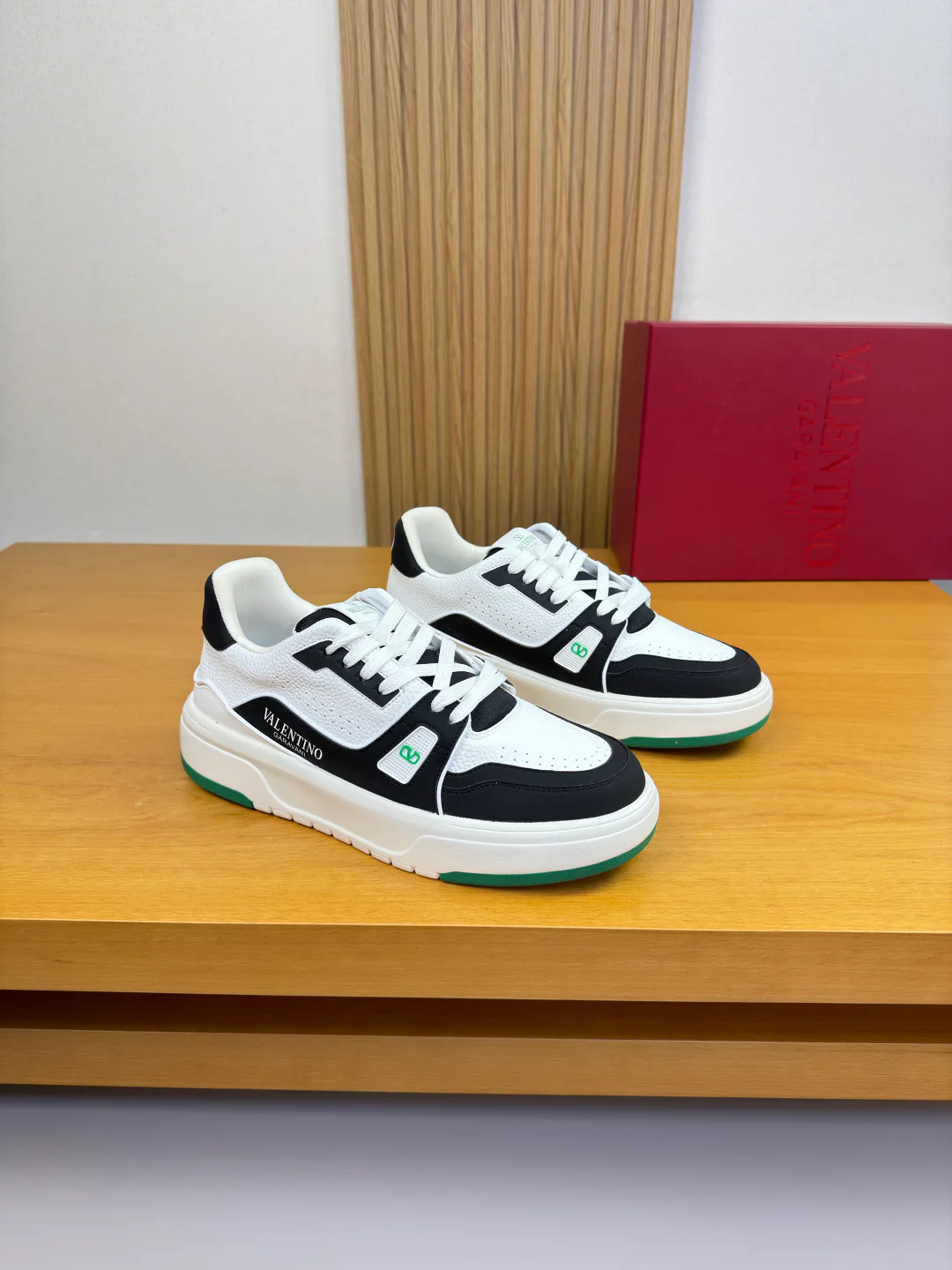 Кроссовки Женские Valentino 226773