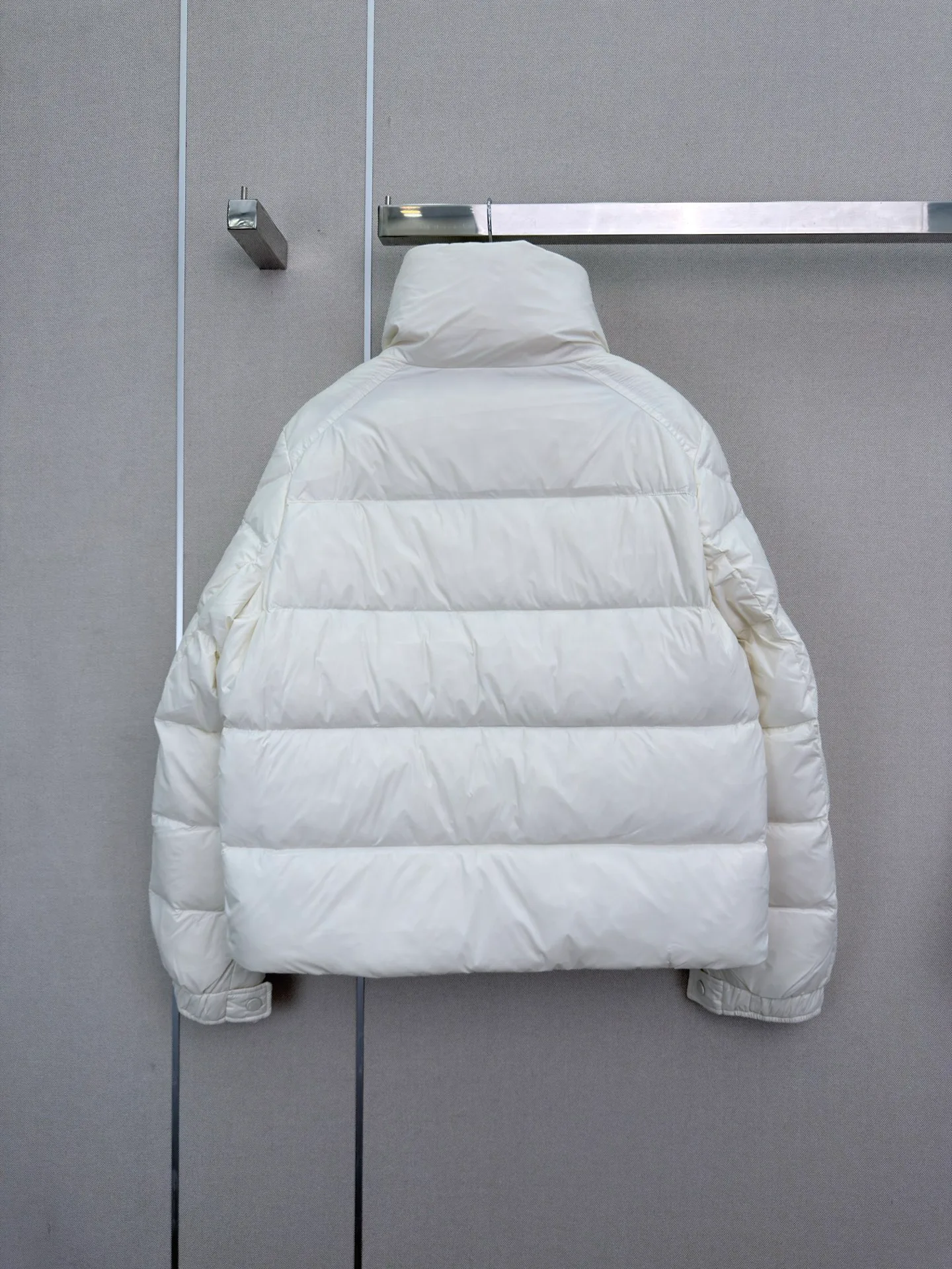 Куртки И Пуховики Женские Moncler 18439410