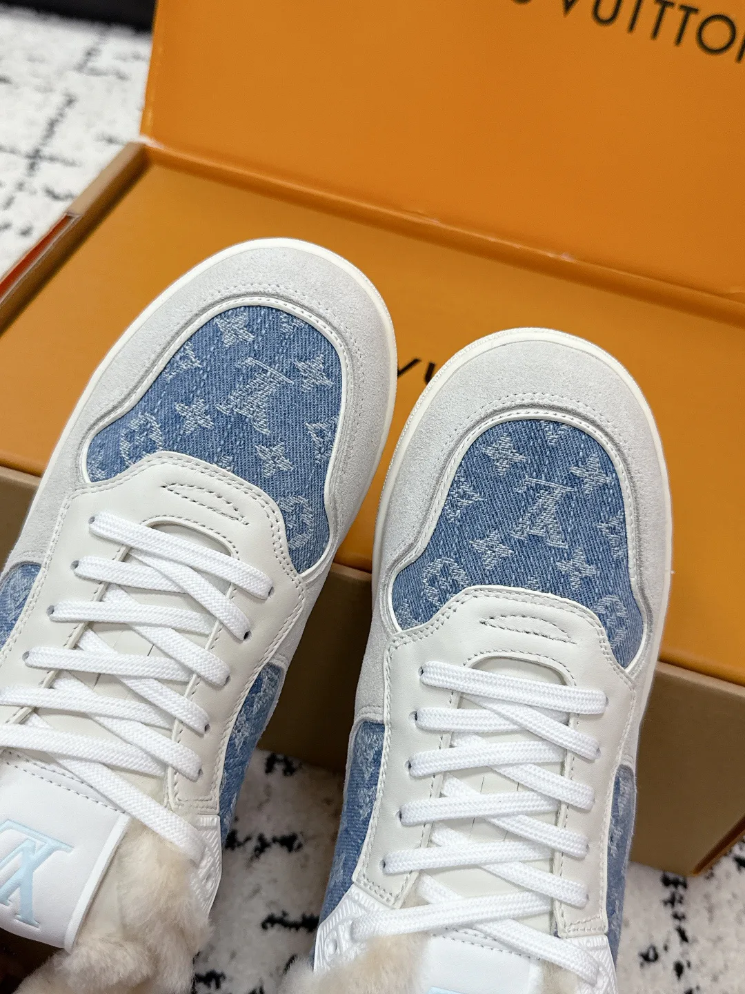 Кроссовки Женские Louis Vuitton 860620