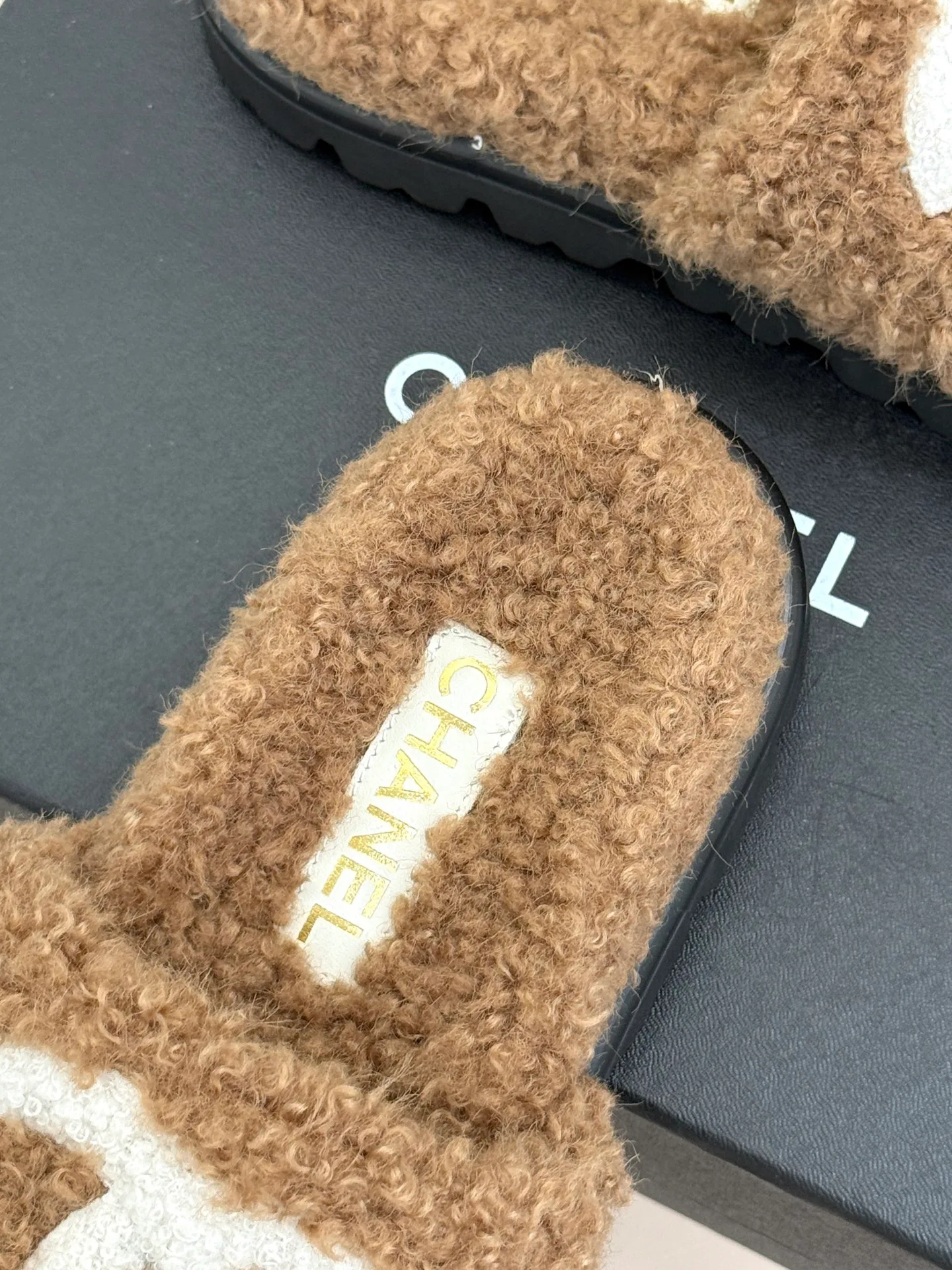 Тапочки Женские Chanel 18737773