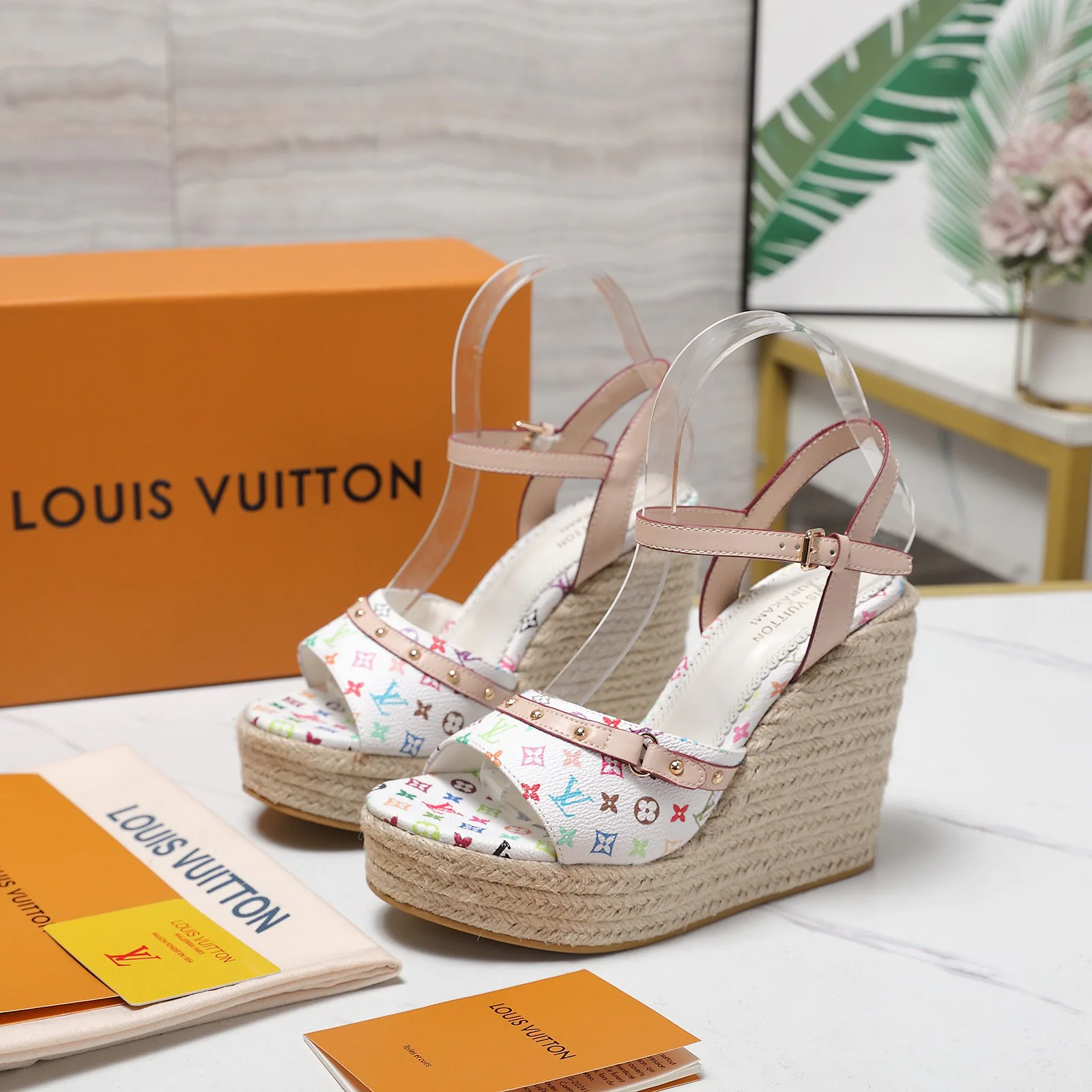 Босоножки Женские Louis Vuitton 1856172