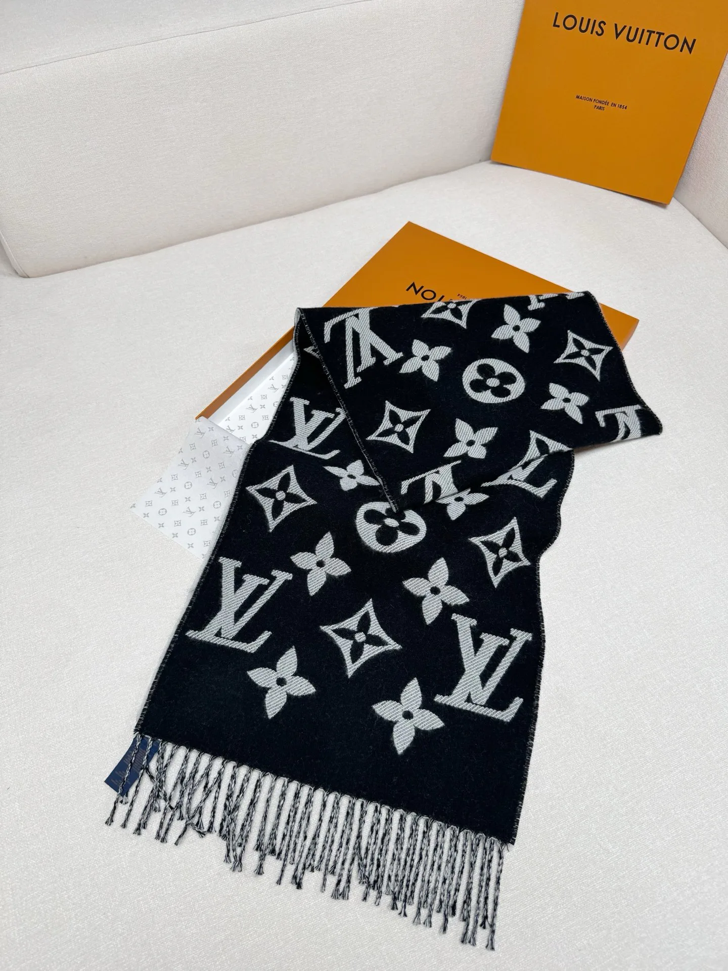 Шарфы Louis Vuitton 1861804