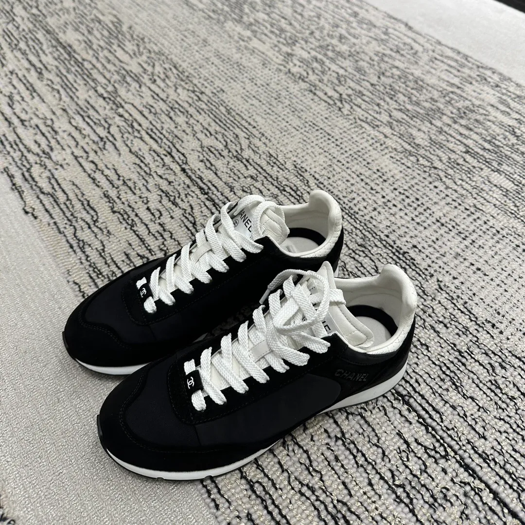 Кроссовки Женские Chanel 18652515
