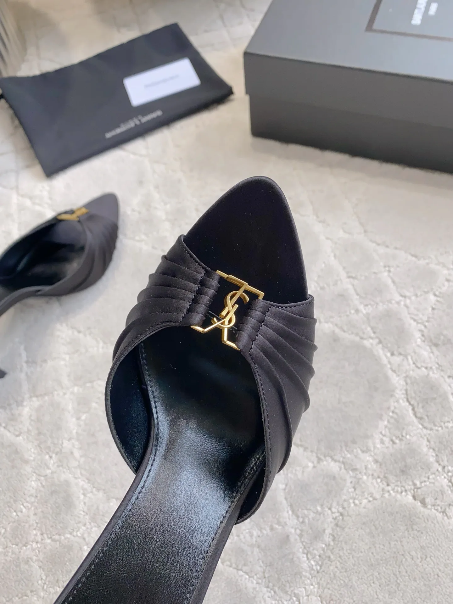 Босоножки Женские Saint Laurent 13332013