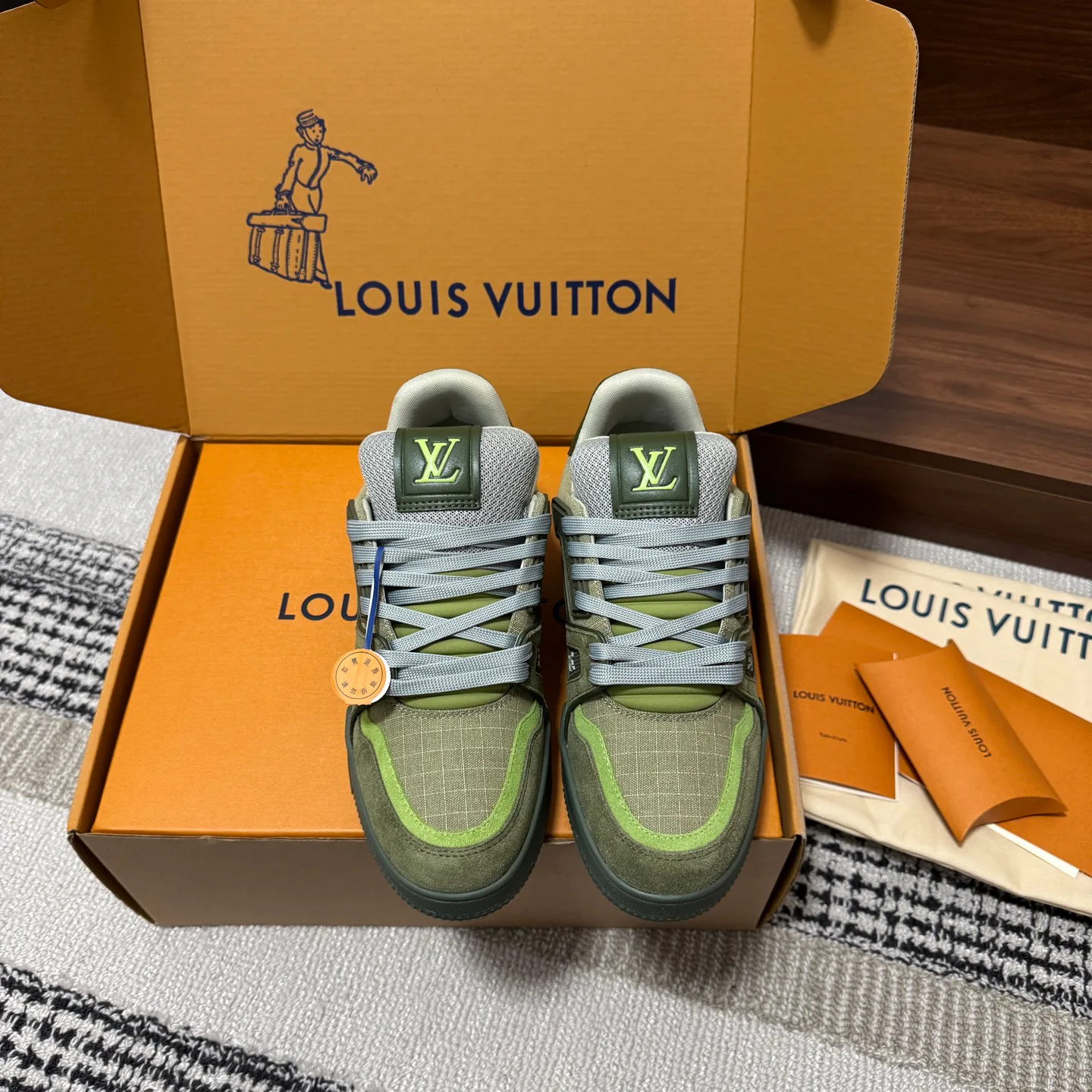 Кроссовки Женские Louis Vuitton 1546836