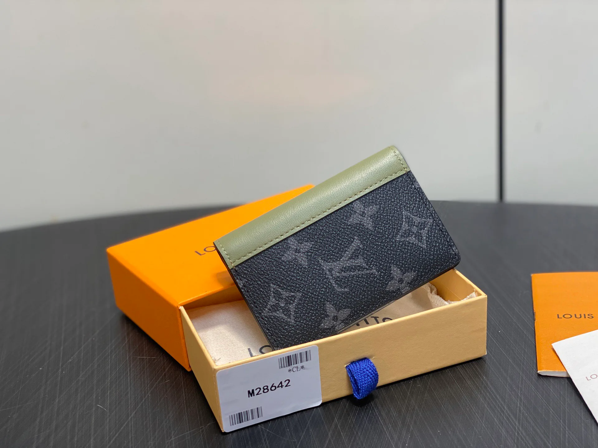Клатчи Женские Louis Vuitton 17499406