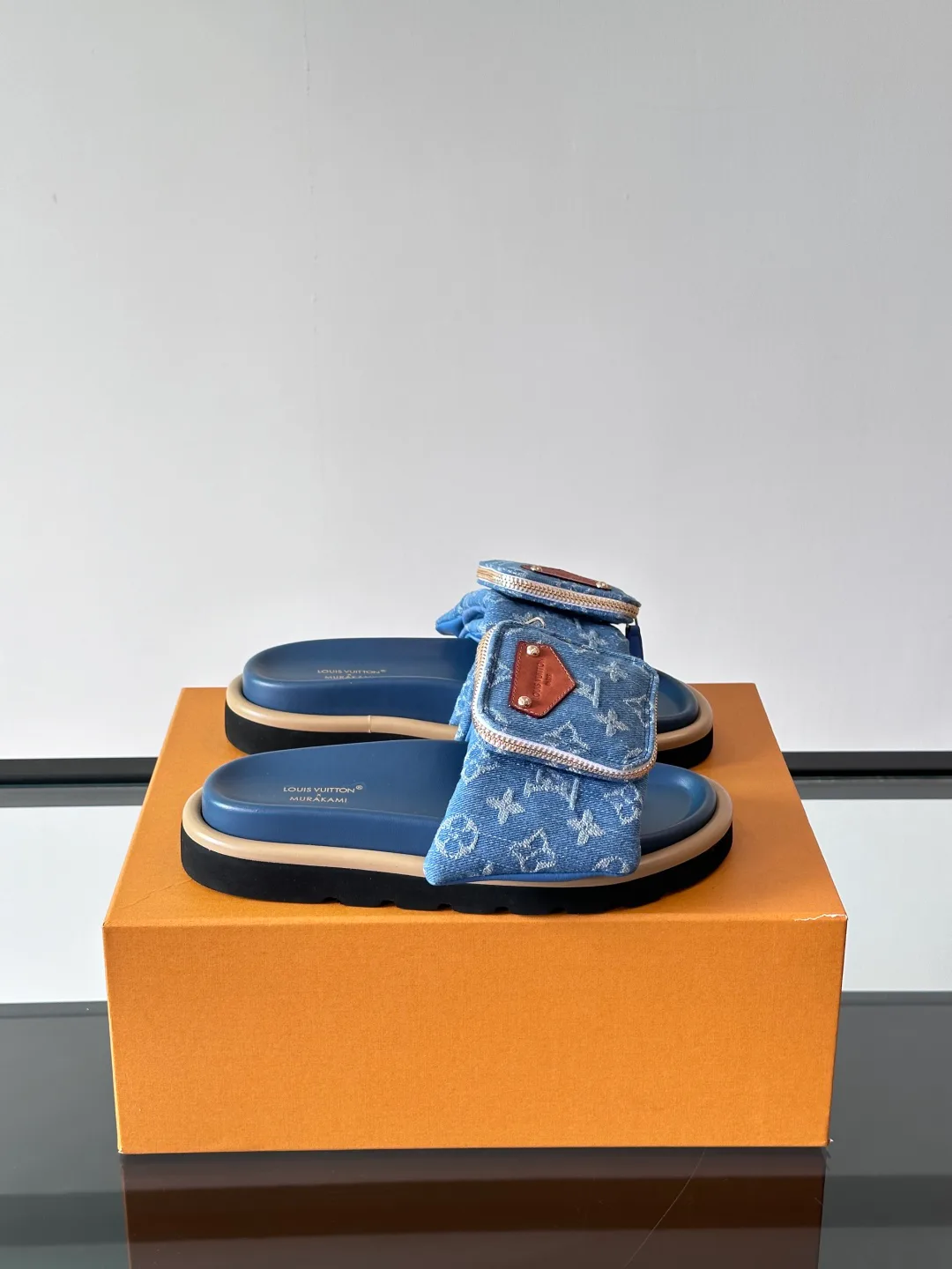 Шлепанцы Женские Louis Vuitton 20481