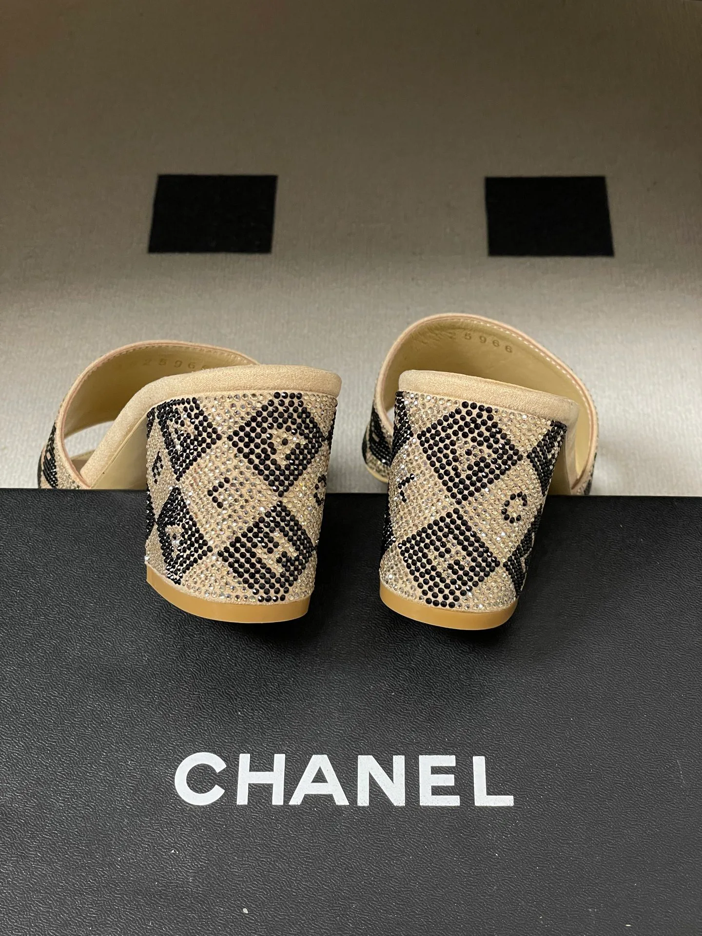 Босоножки Женские Chanel 10993956