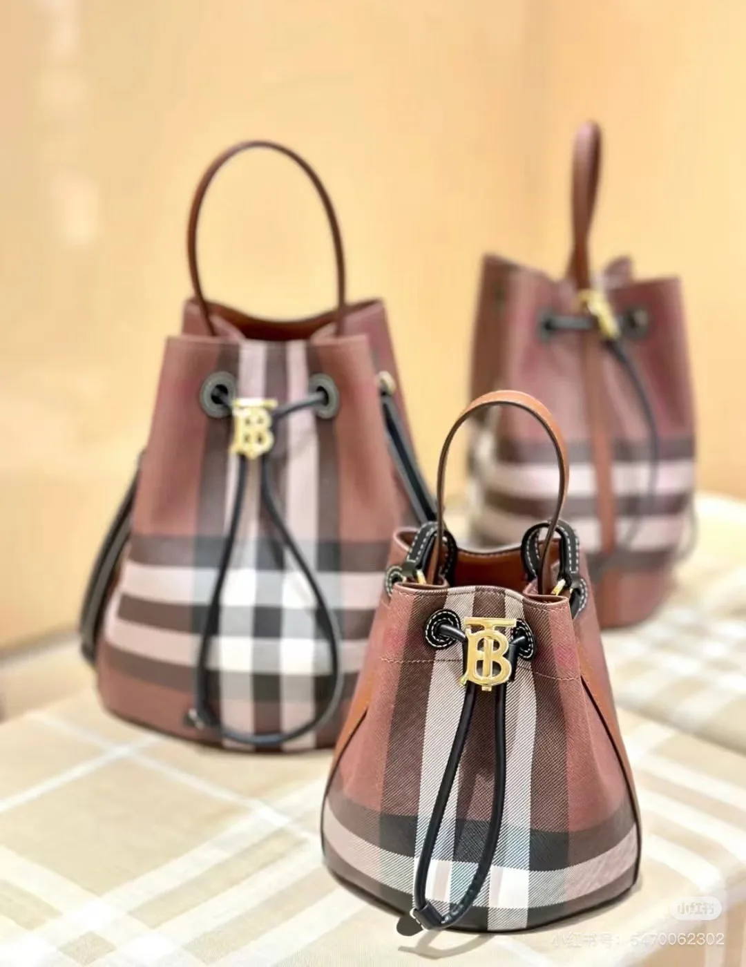 Сумки На Ремне Женские Burberry 11013021