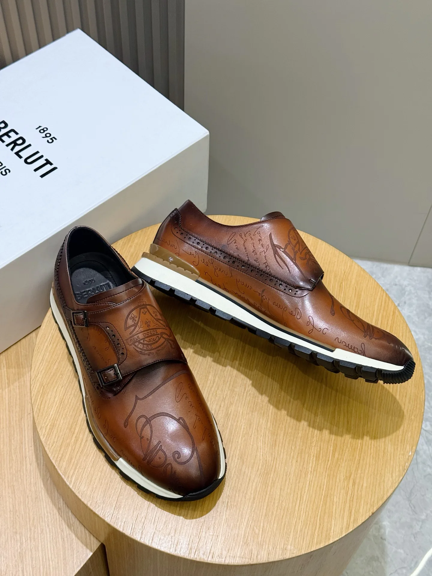 Кроссовки Мужские Berluti 11700045