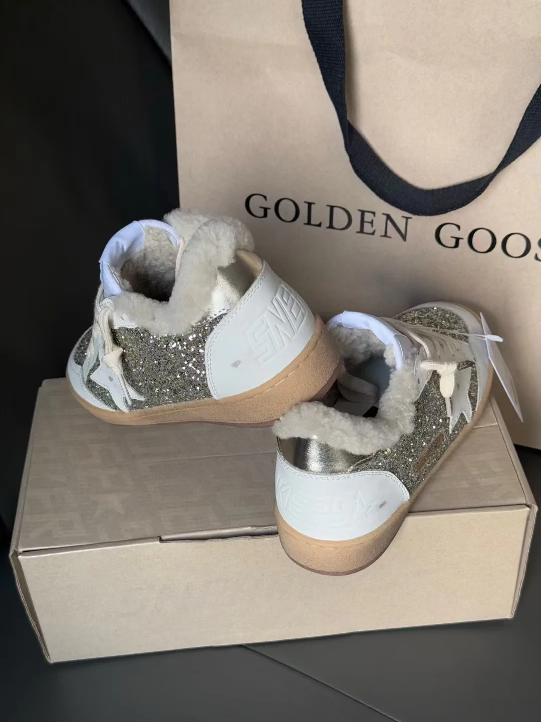 Кроссовки Женские Golden Goose 19671157