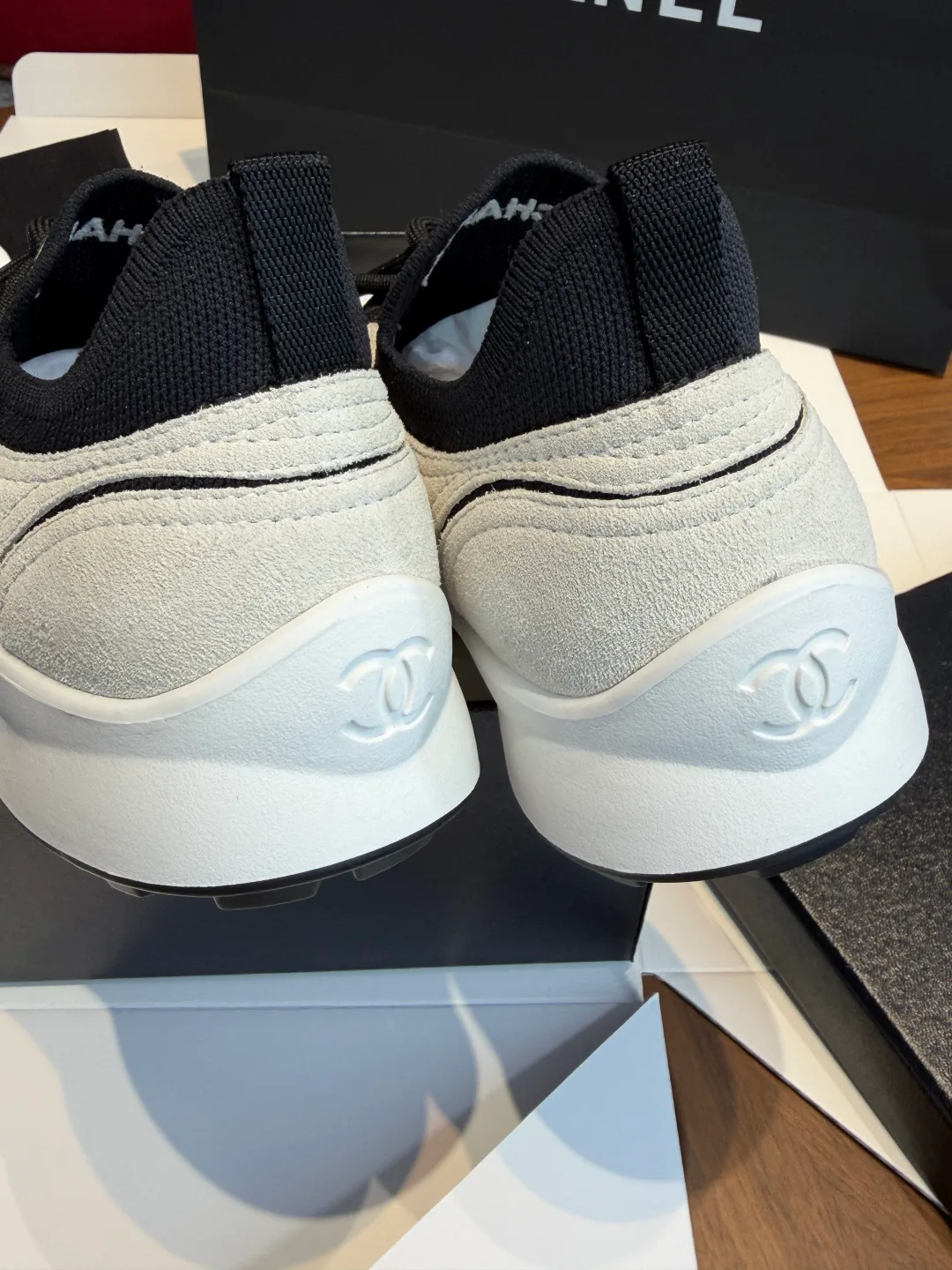Кроссовки Женские Chanel 18067106