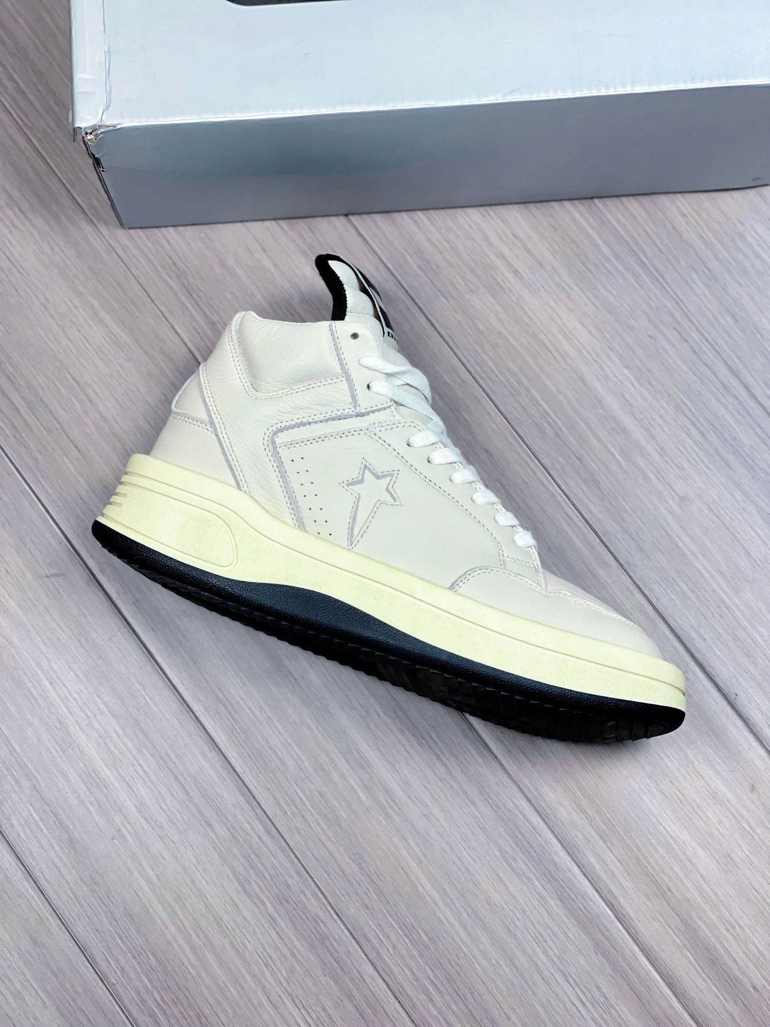 Кроссовки Женские Converse 6718