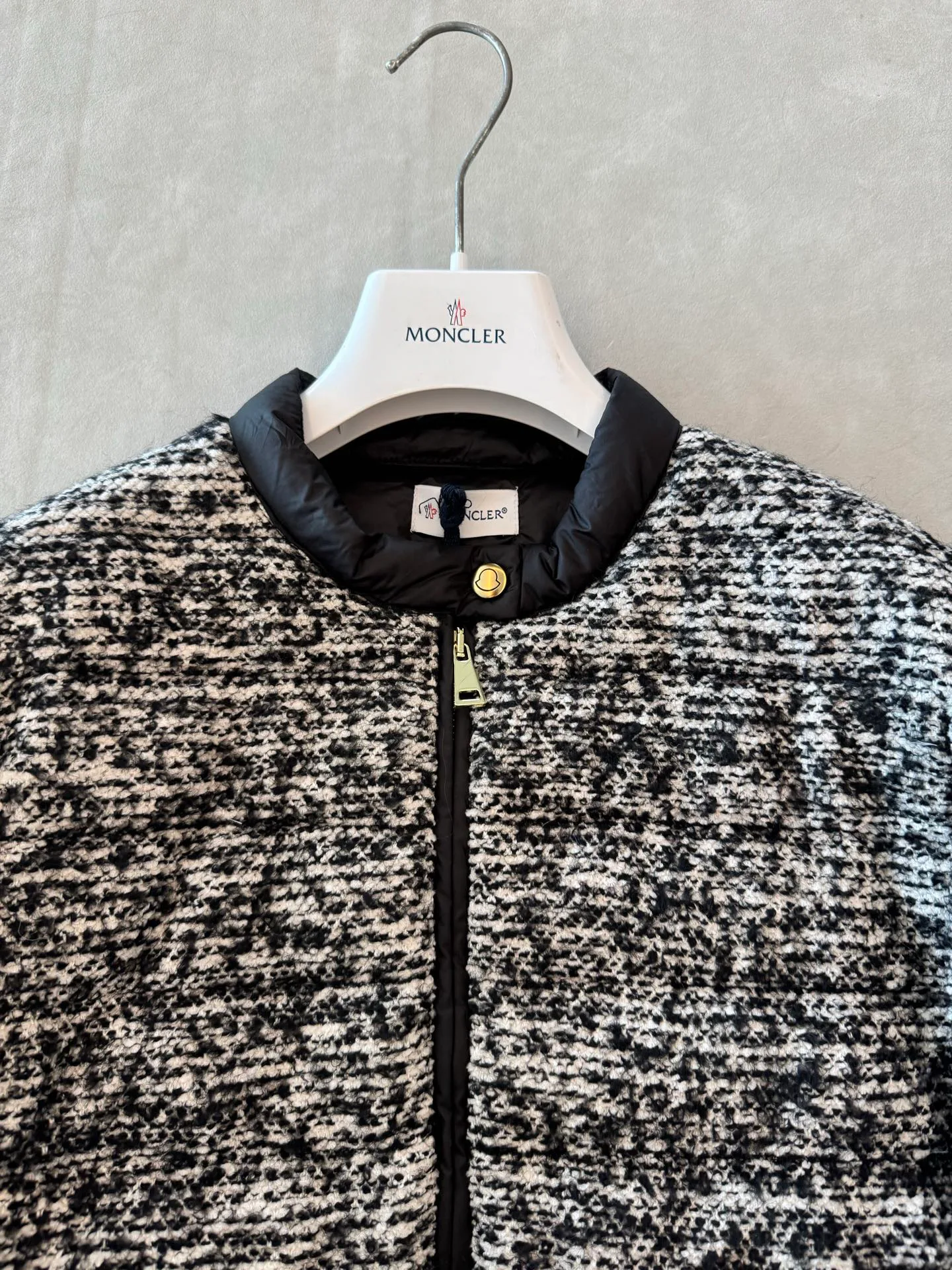 Куртки И Пуховики Женские Moncler 18829645
