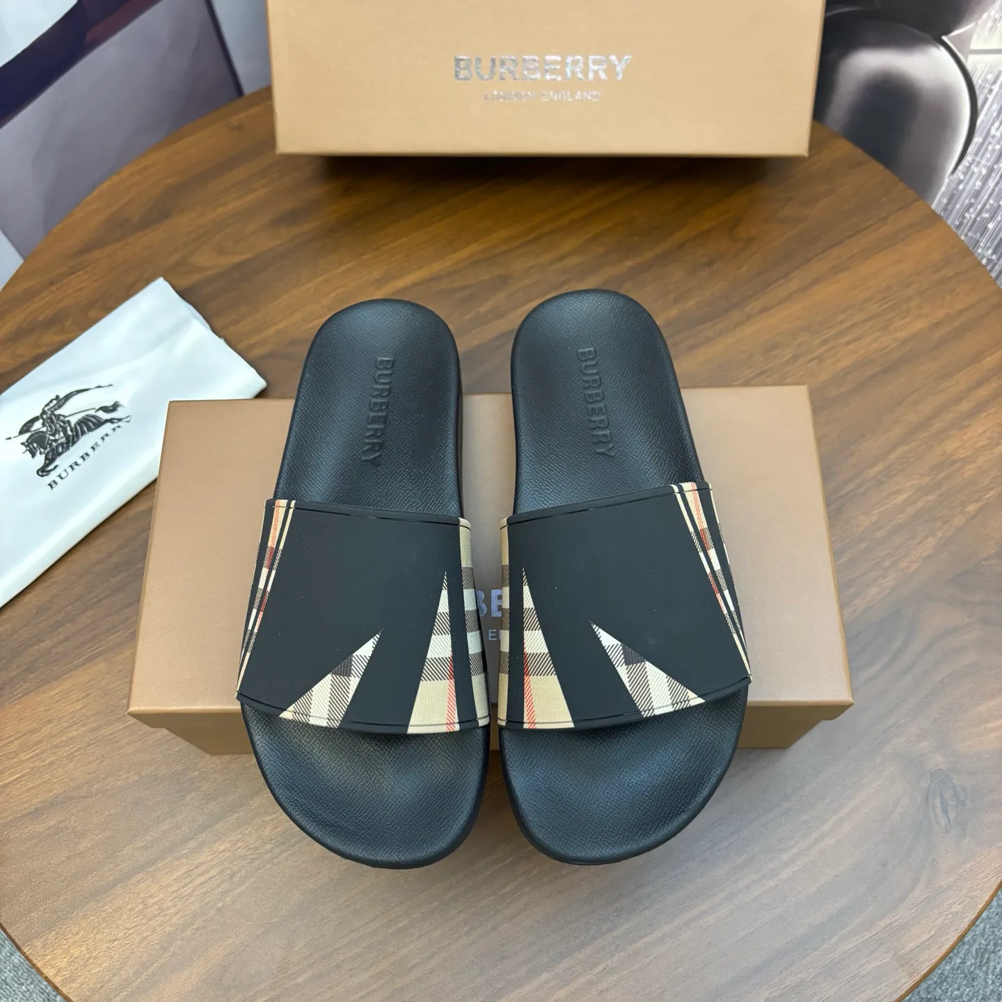 Шлепанцы Женские Burberry 587964