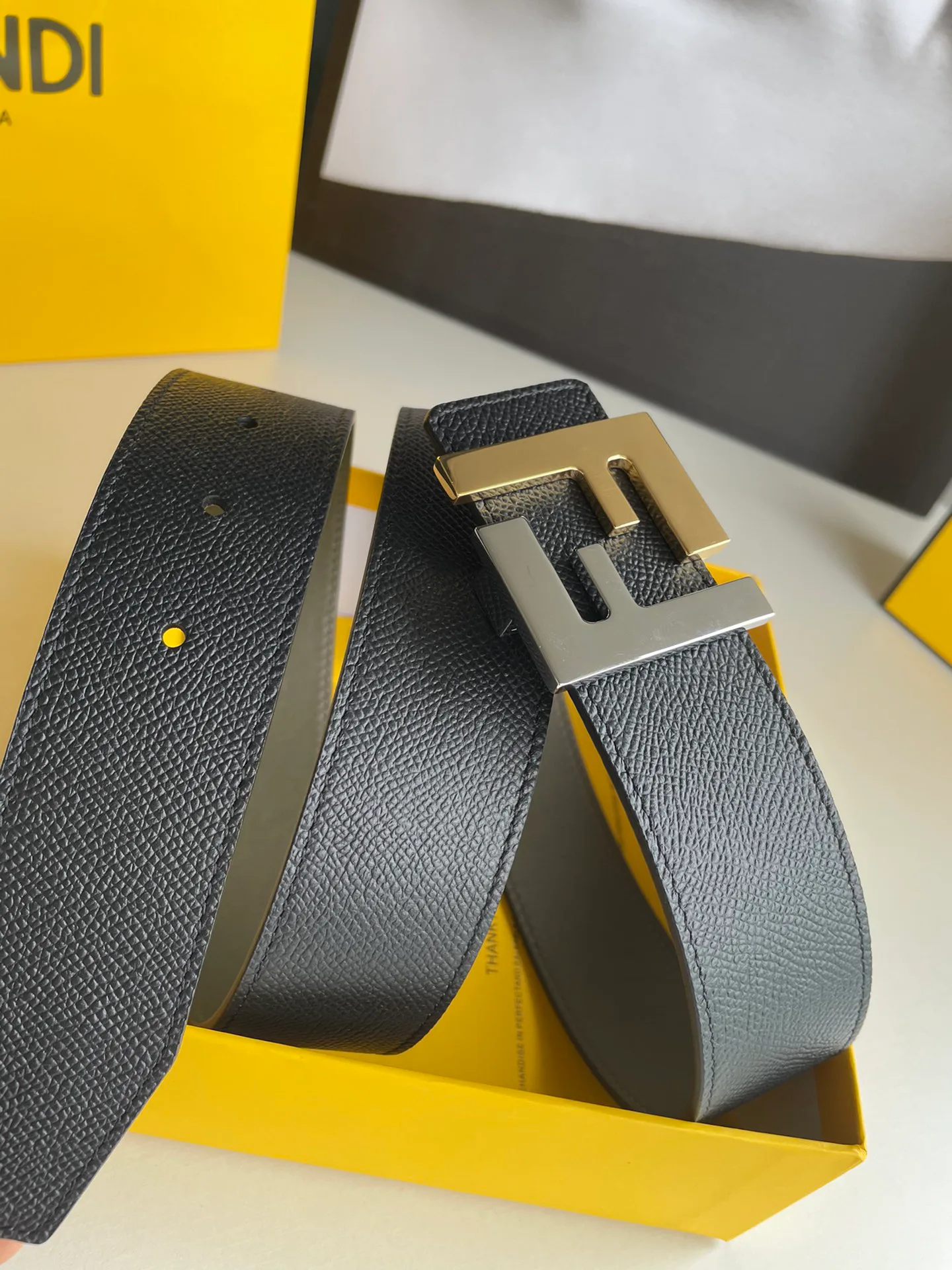 Ремни Fendi 5141496