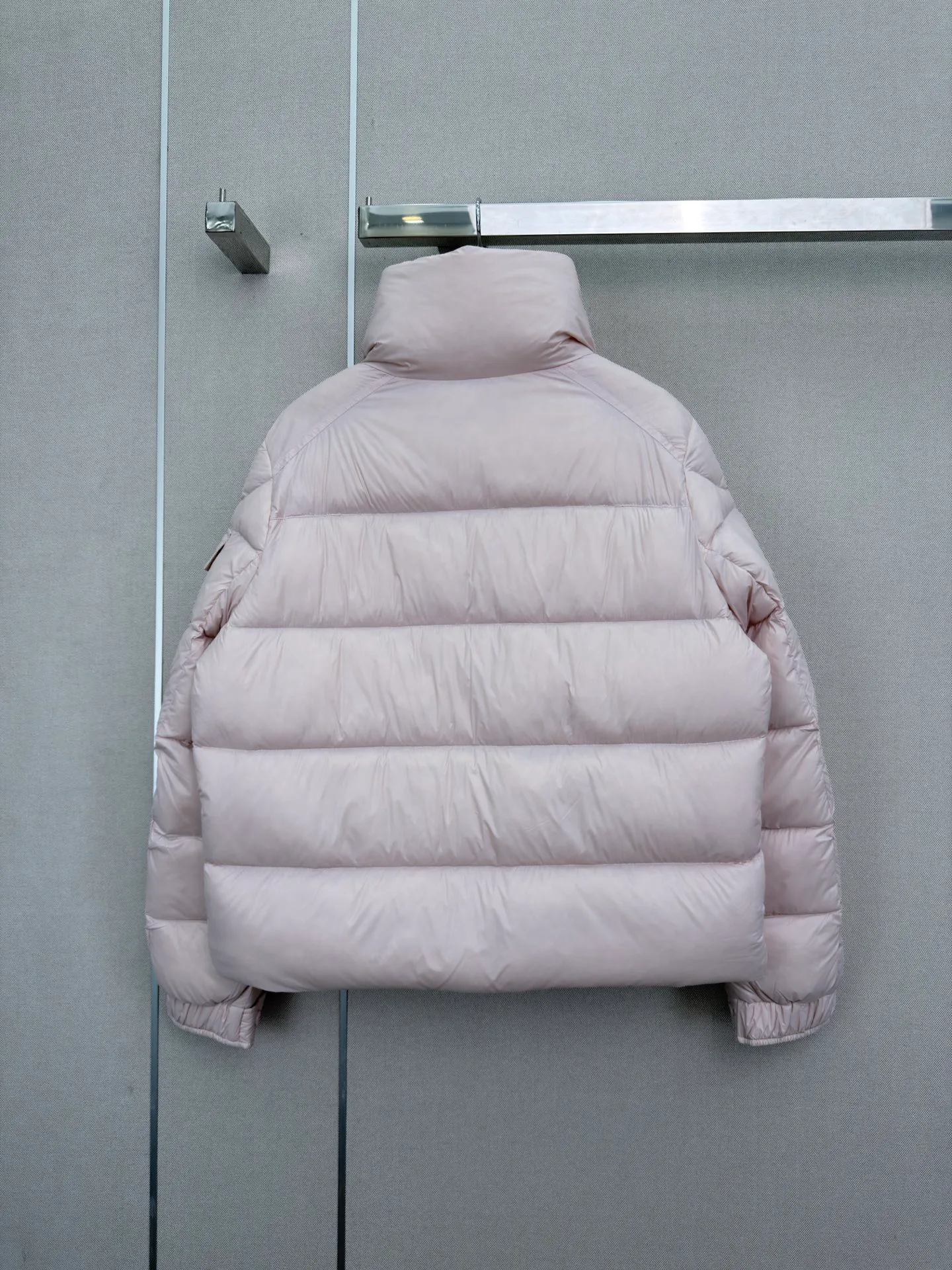 Куртки И Пуховики Женские Moncler 18439409