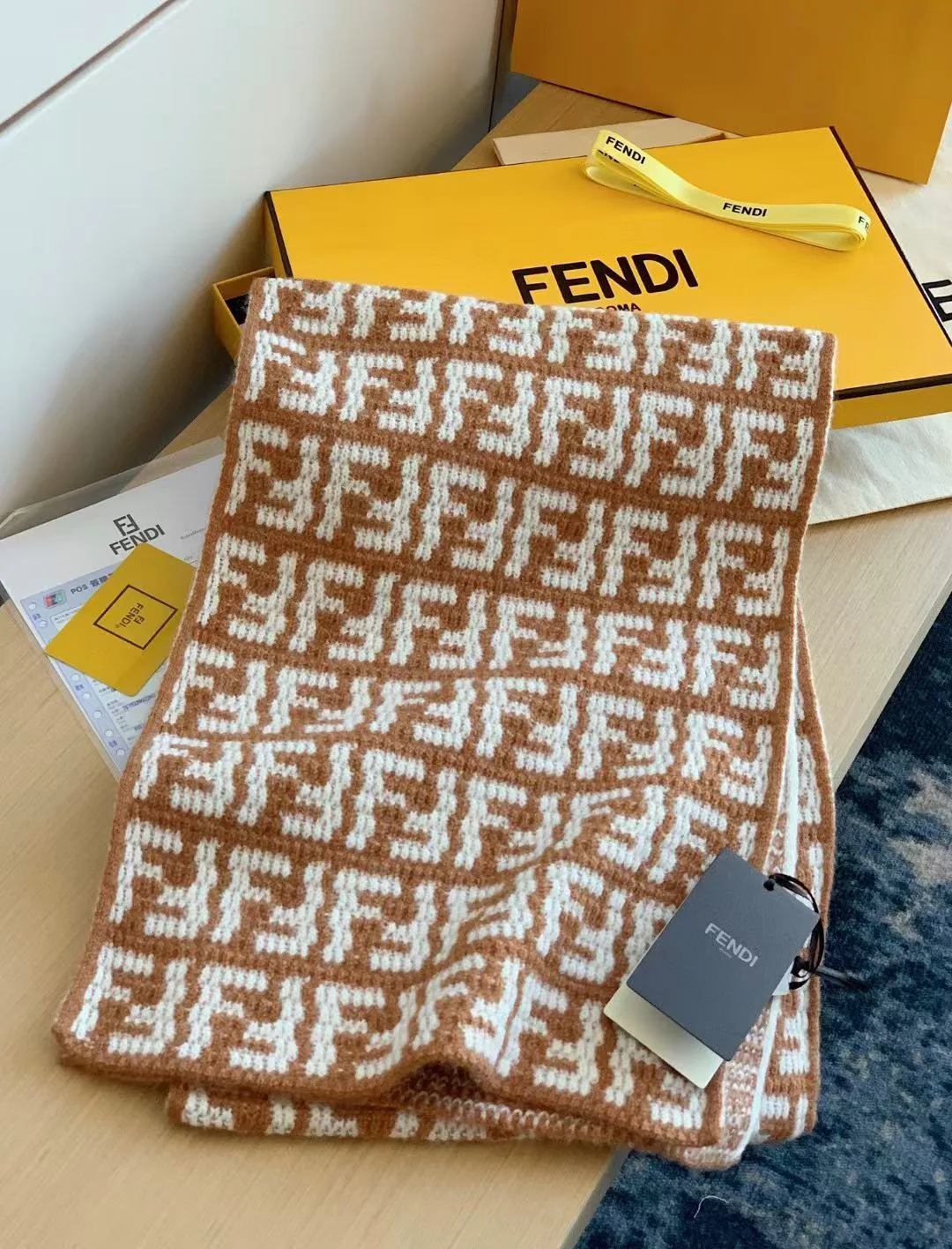 Шарфы Fendi 412299